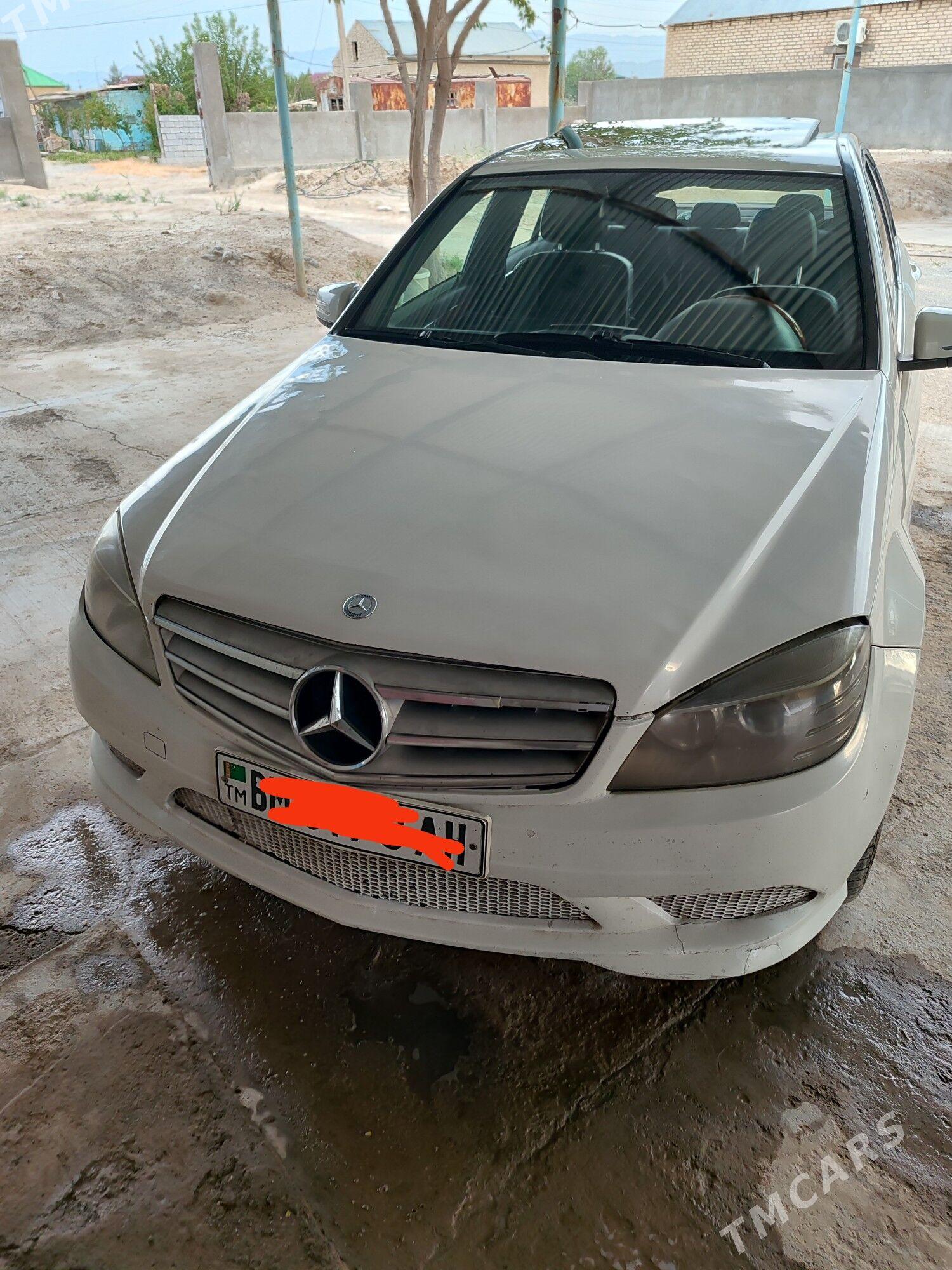 Mercedes-Benz C300 2010 - 140 000 TMT - Анев - img 1
