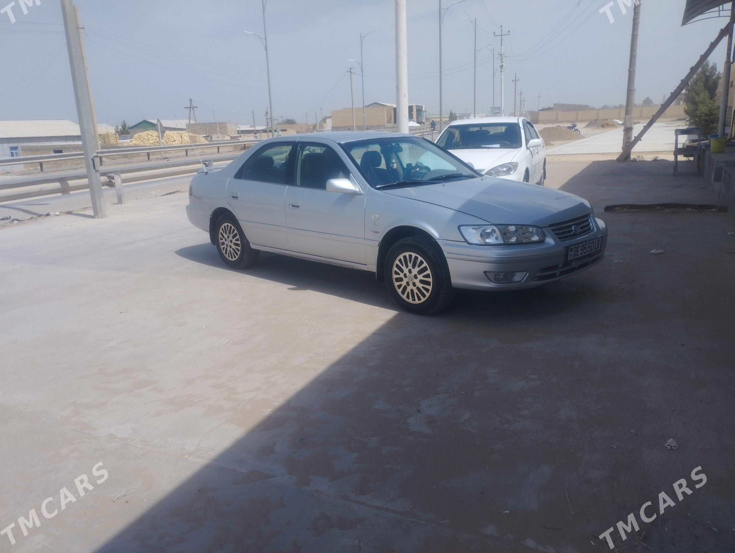 Toyota Camry 2000 - 165 000 TMT - Керки - img 1