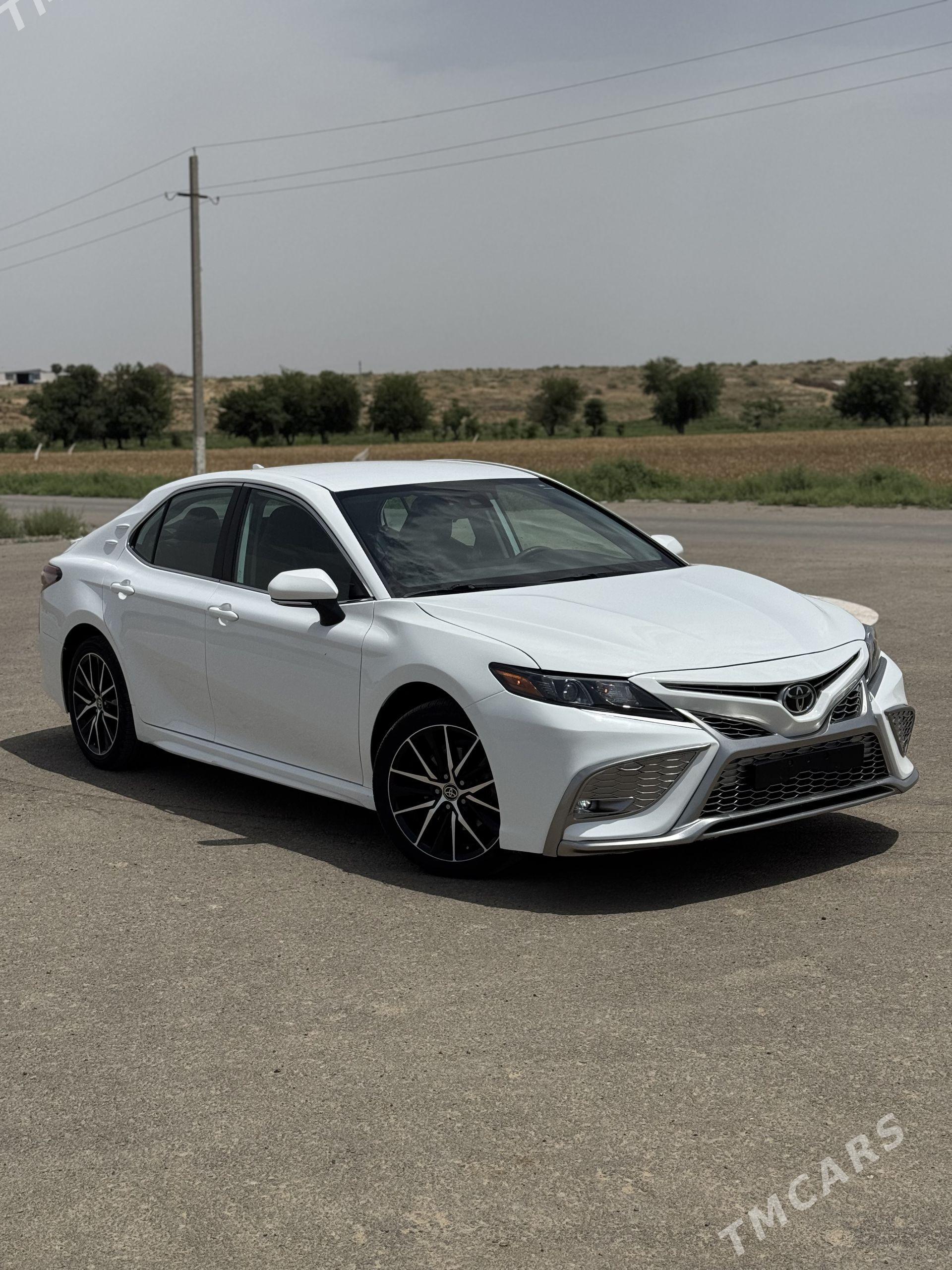 Toyota Camry 2023 - 380 000 TMT - Ёлётен - img 1
