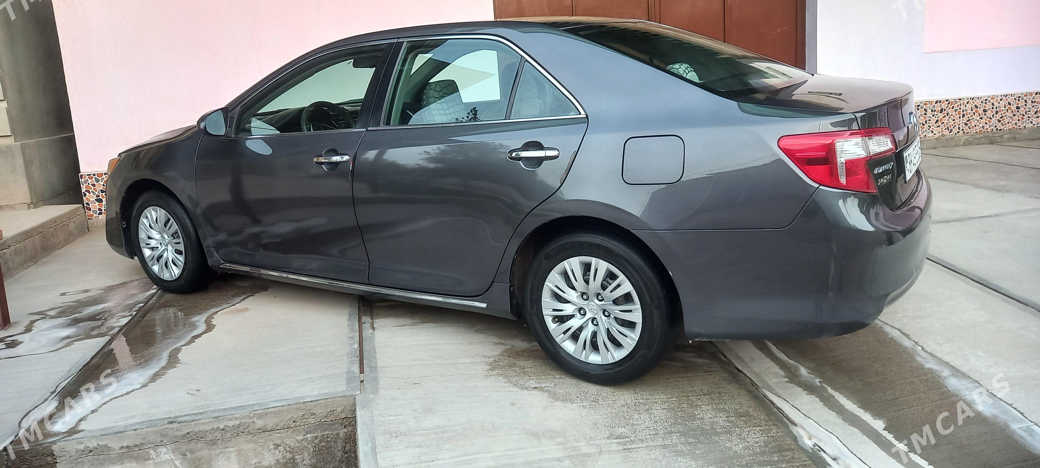 Toyota Camry 2012 - 230 000 TMT - Дашогуз - img 1
