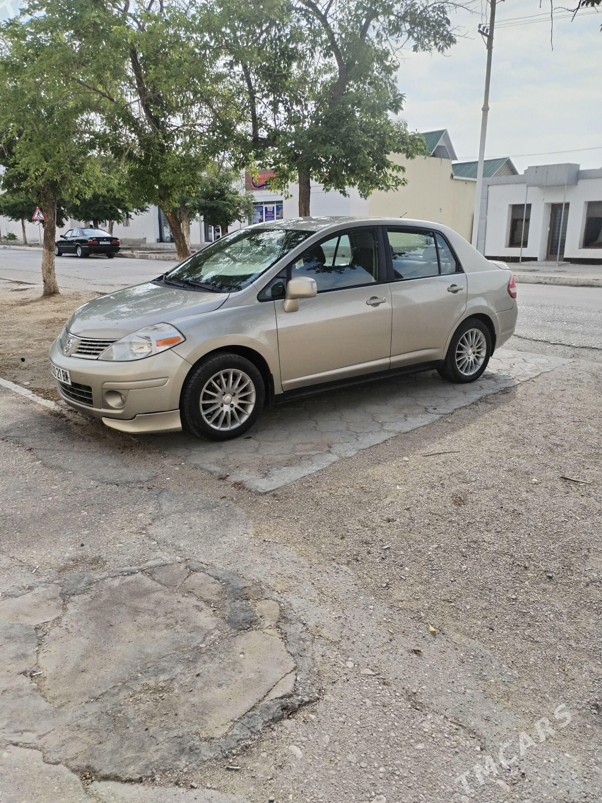Nissan Versa 2009 - 120 000 TMT - Балканабат - img 1