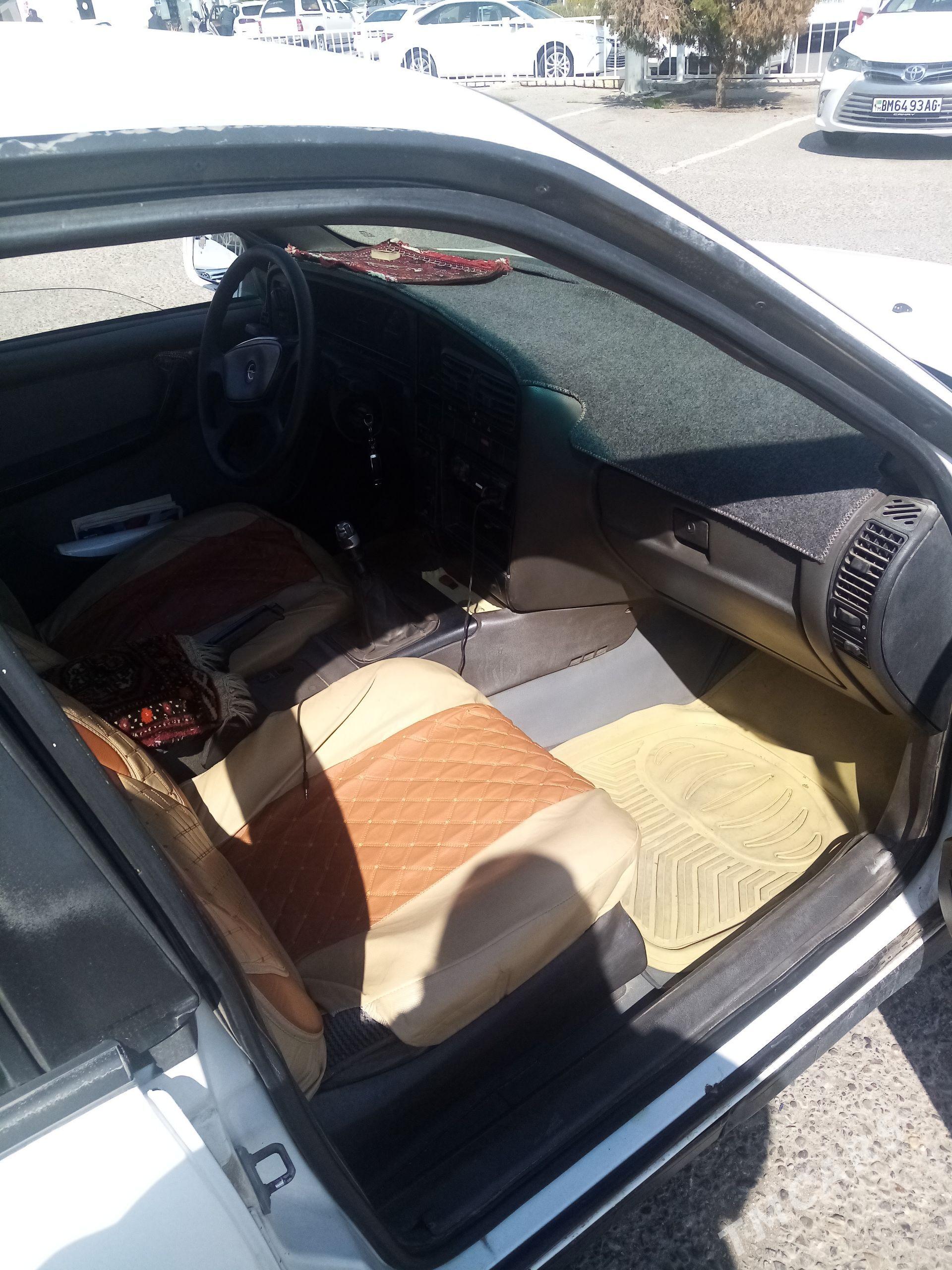 Opel Omega 1989 - 27 000 TMT - Parahat 1 - img 1