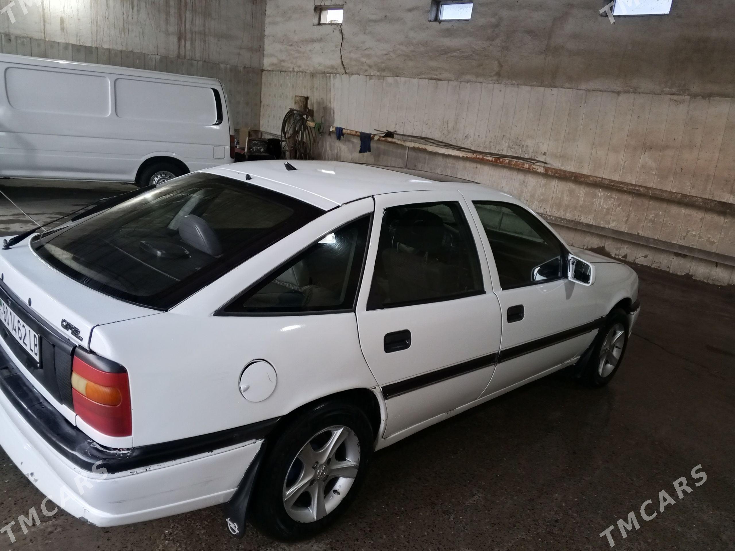 Opel Vectra 1994 - 38 000 TMT - Sakar - img 1