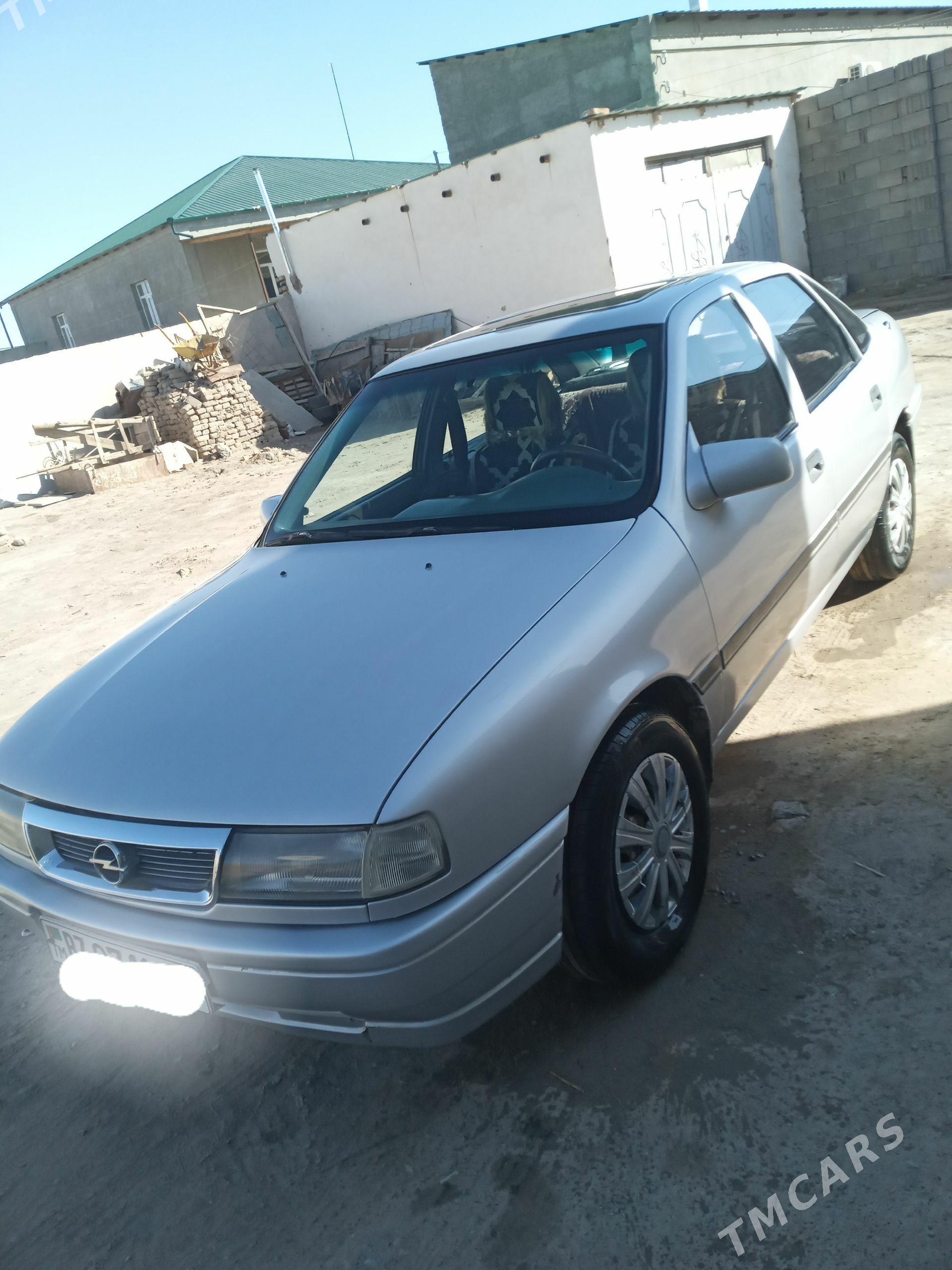 Opel Vectra 1990 - 42 000 TMT - Дашогуз - img 1