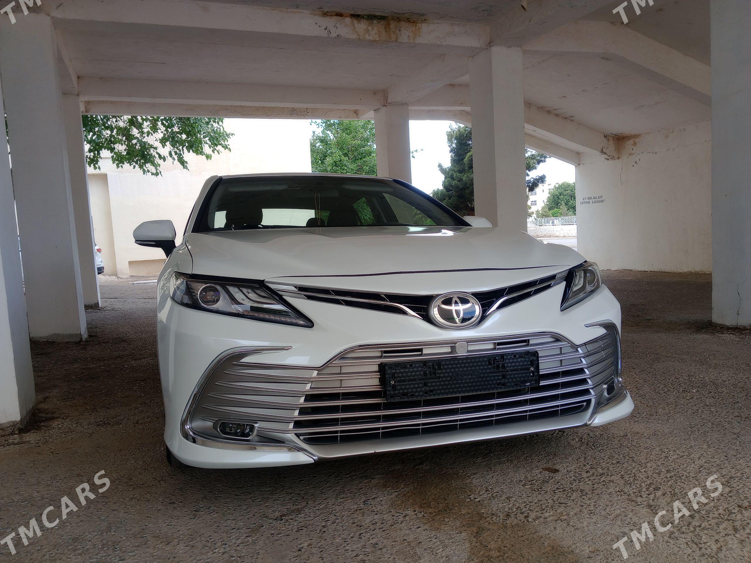 Toyota Camry Hybrid 2022 - 350 000 TMT - 10 mkr - img 1