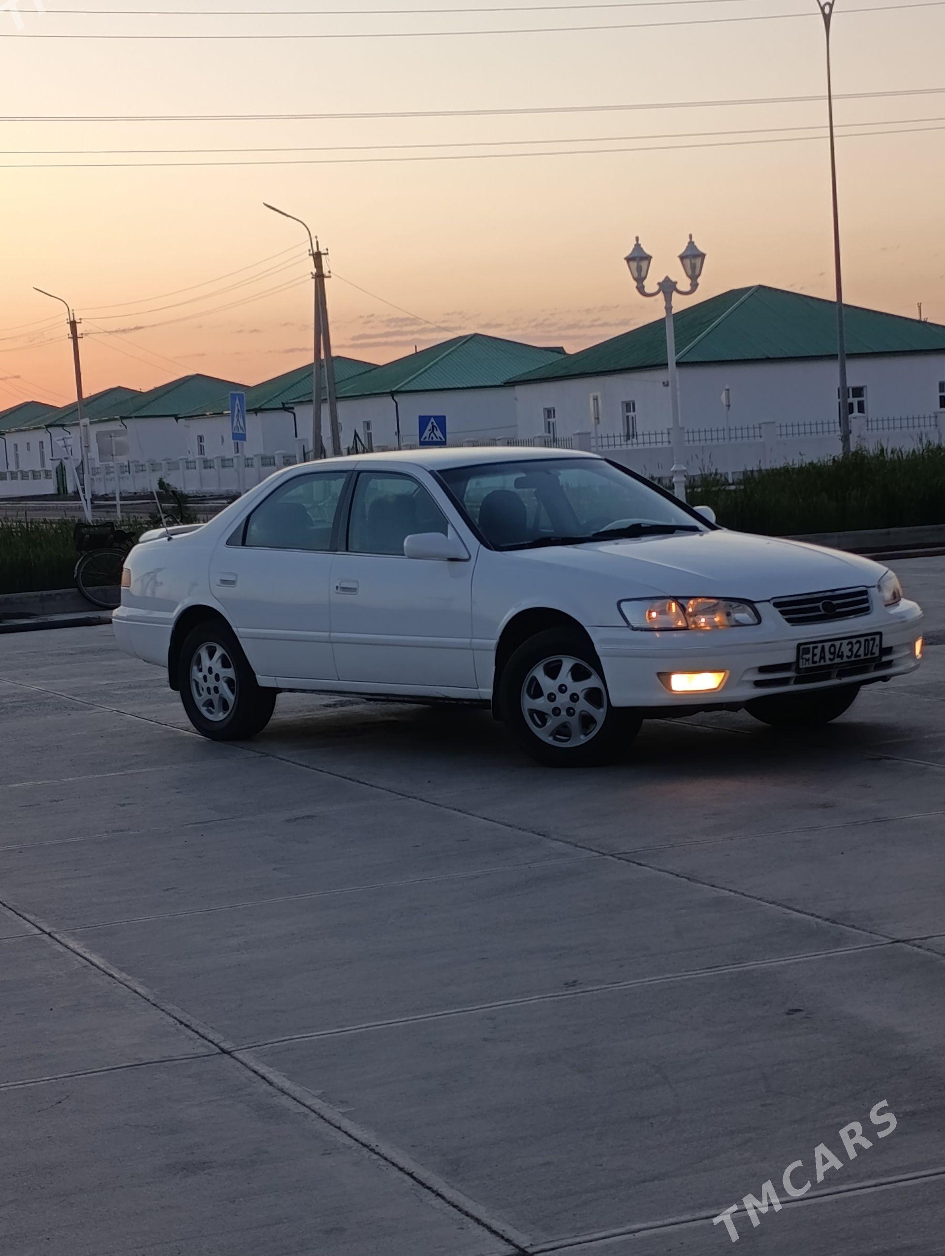 Toyota Camry 1999 - 160 000 TMT - Köneürgenç - img 1