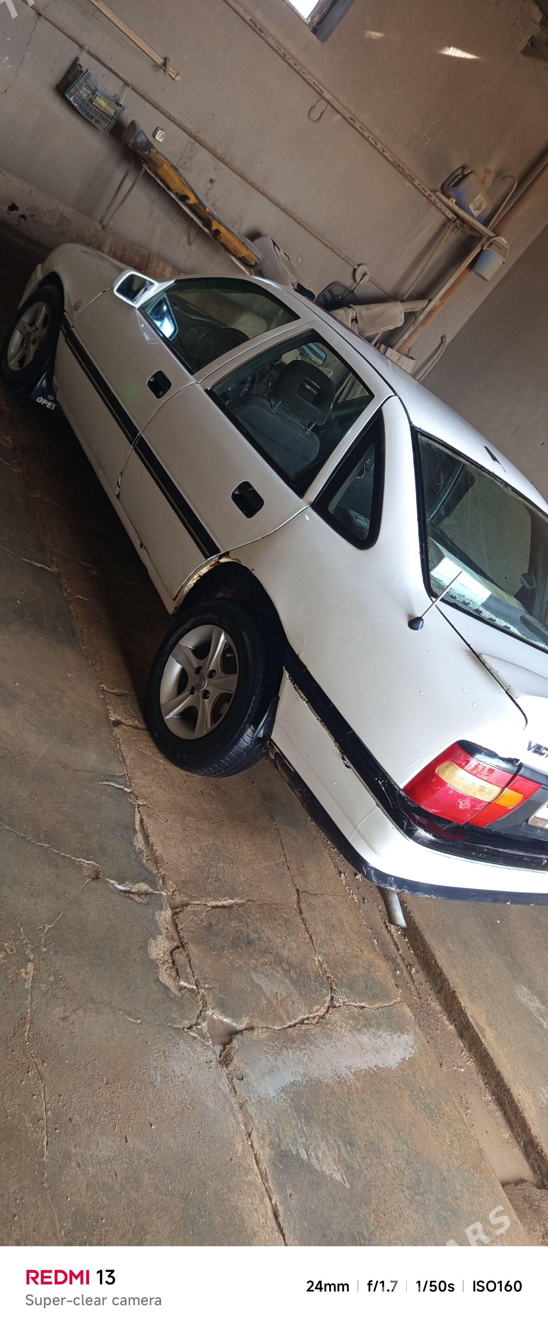 Opel Vectra 1992 - 30 000 TMT - Губадаг - img 1