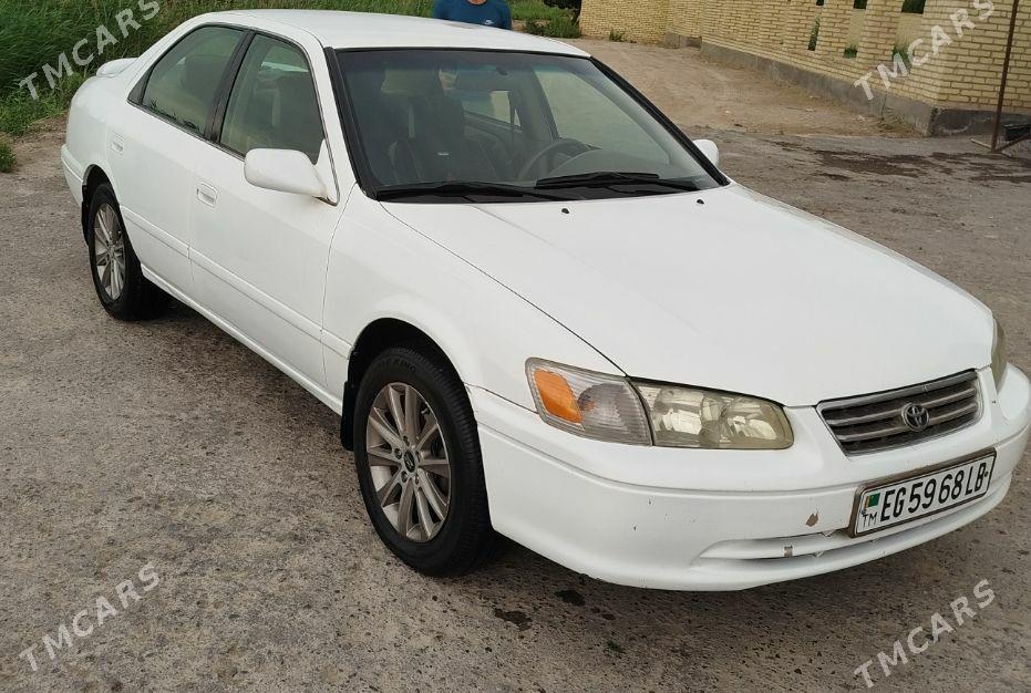 Toyota Camry 2000 - 150 000 TMT - Дянев - img 1