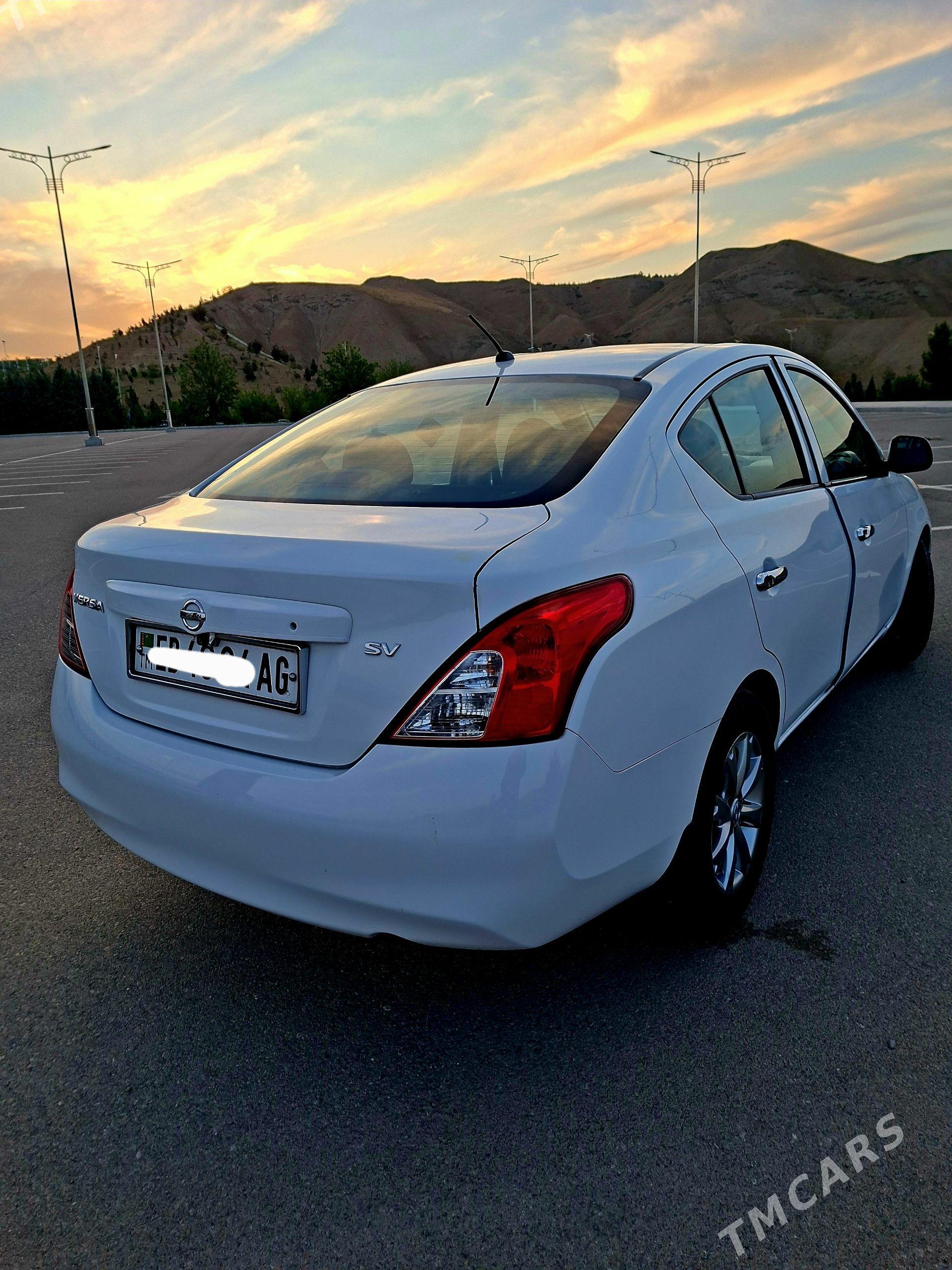 Nissan Versa 2012 - 130 000 TMT - Ашхабад - img 1