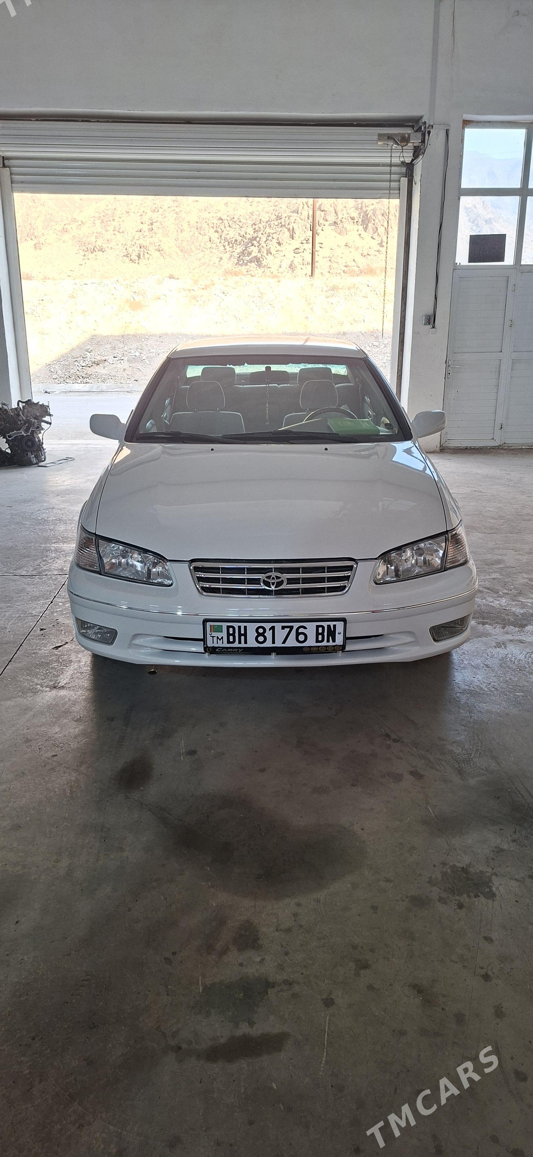 Toyota Camry 1999 - 160 000 TMT - Балканабат - img 1