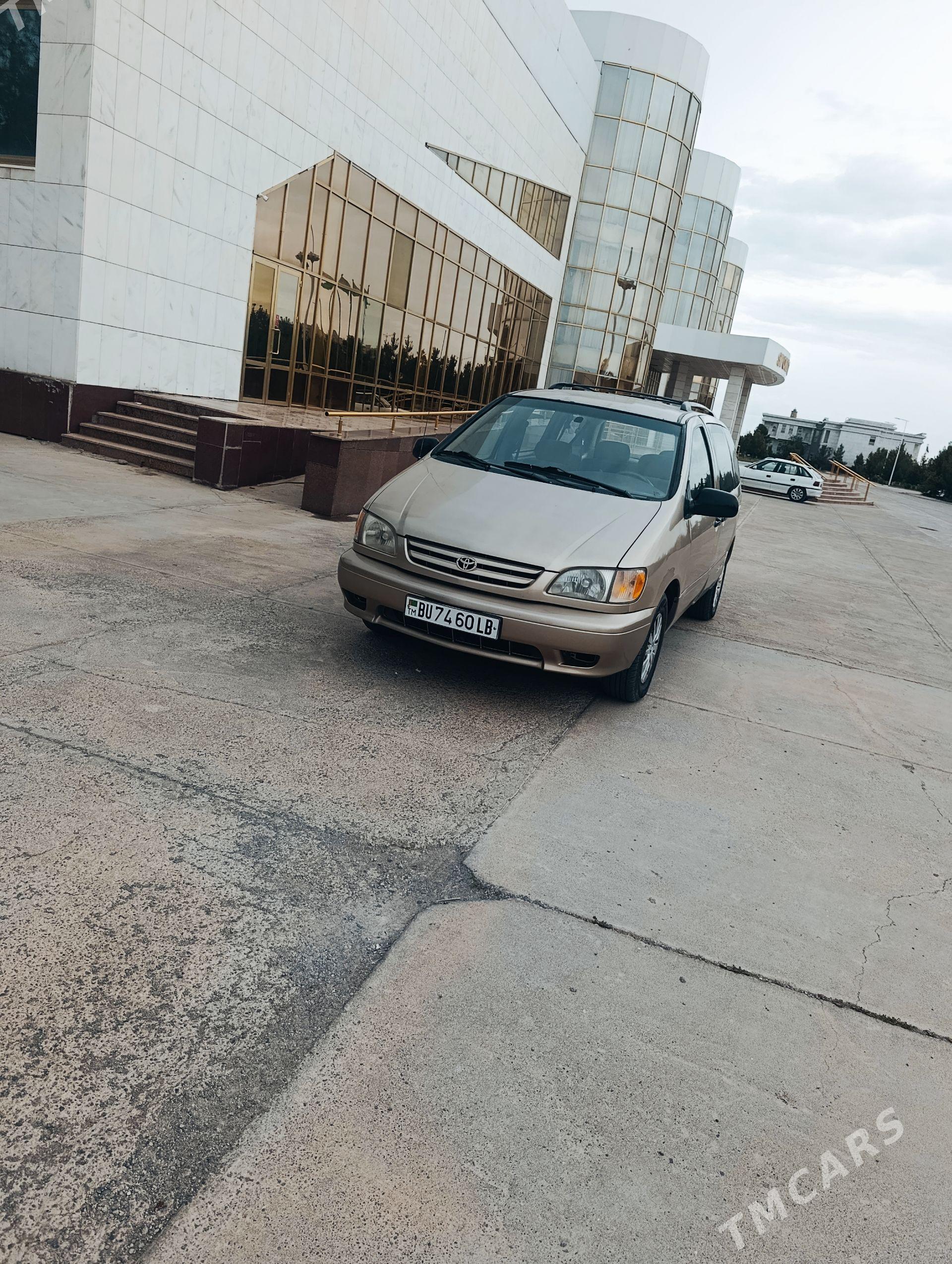 Toyota Sienna 2002 - 185 000 TMT - Türkmenabat - img 1