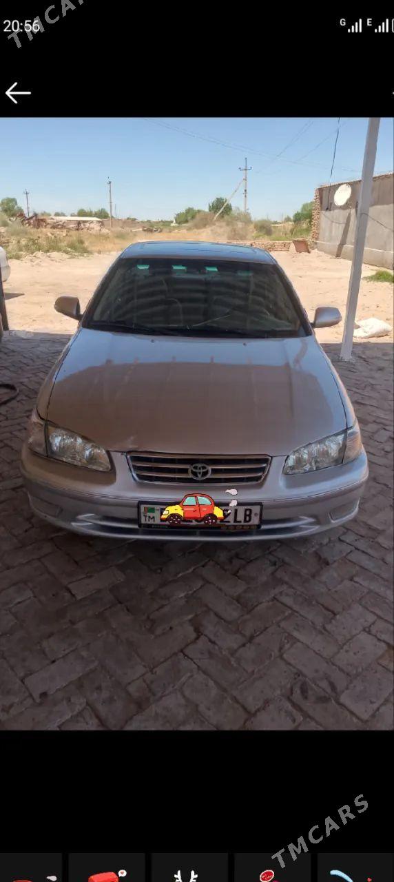 Toyota Camry 2000 - 160 000 TMT - Керки - img 1