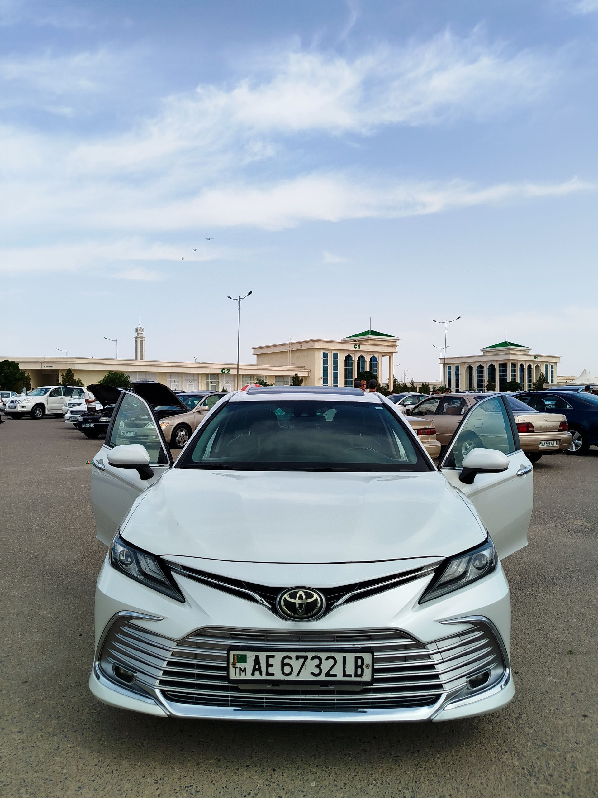 Toyota Camry 2019 - 330 000 TMT - Туркменабат - img 1