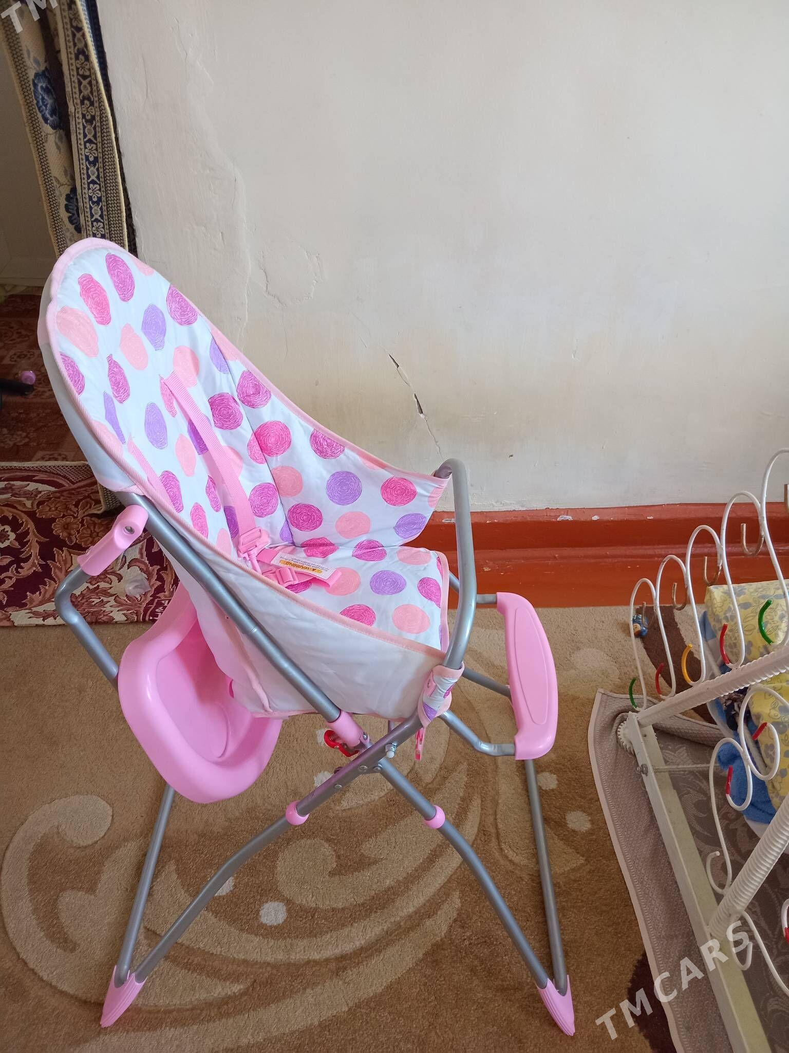 caga nahar stol - Mary - img 1