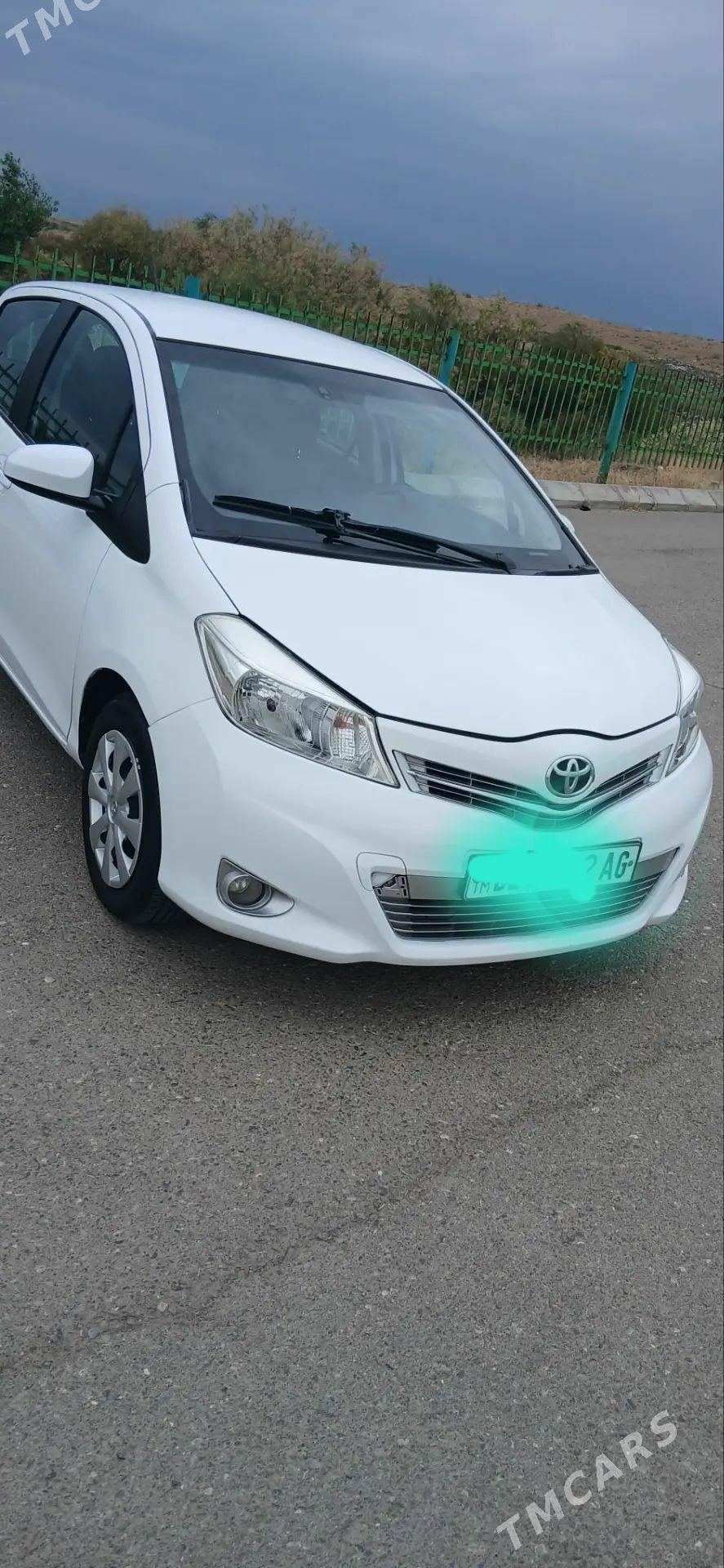 Toyota Yaris 2016 - 152 000 TMT - Ашхабад - img 1