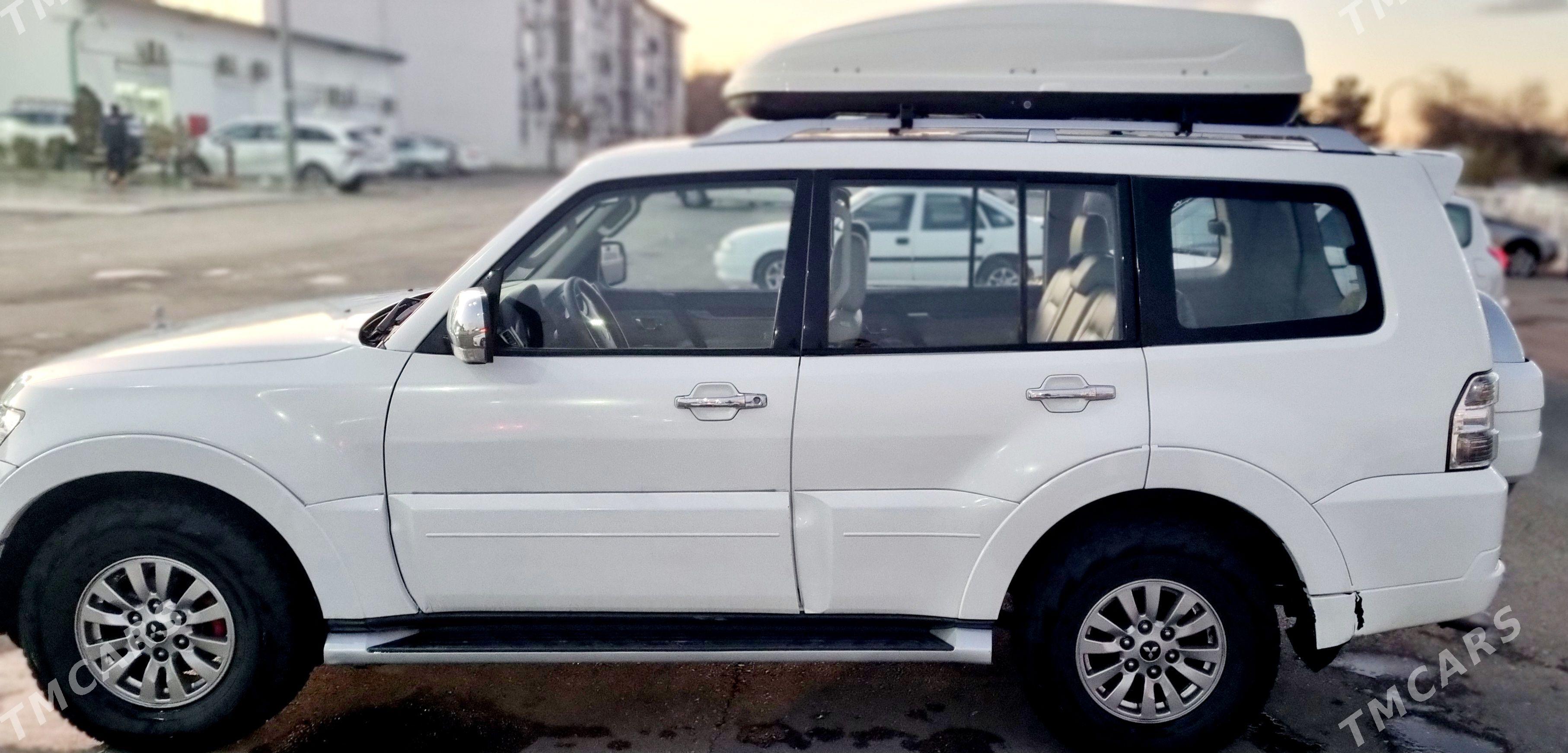 Mitsubishi Pajero 2007 - 210 000 TMT - 4 мкр - img 1