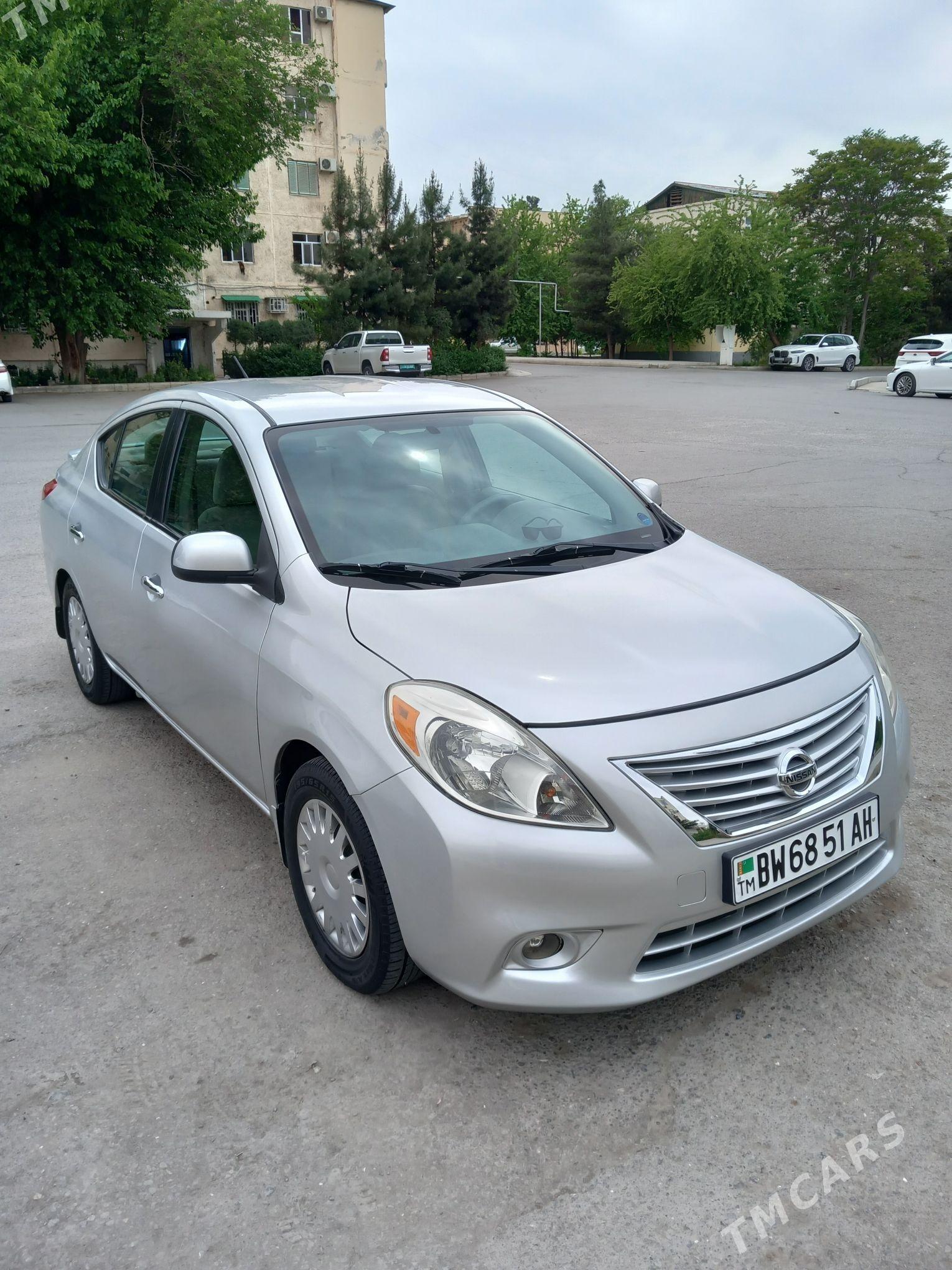 Nissan Versa 2012 - 135 000 TMT - Анев - img 1