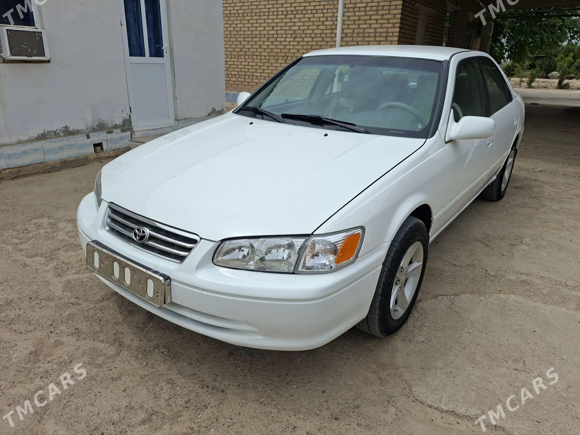 Toyota Camry 2000 - 170 000 TMT - Ýolöten - img 1