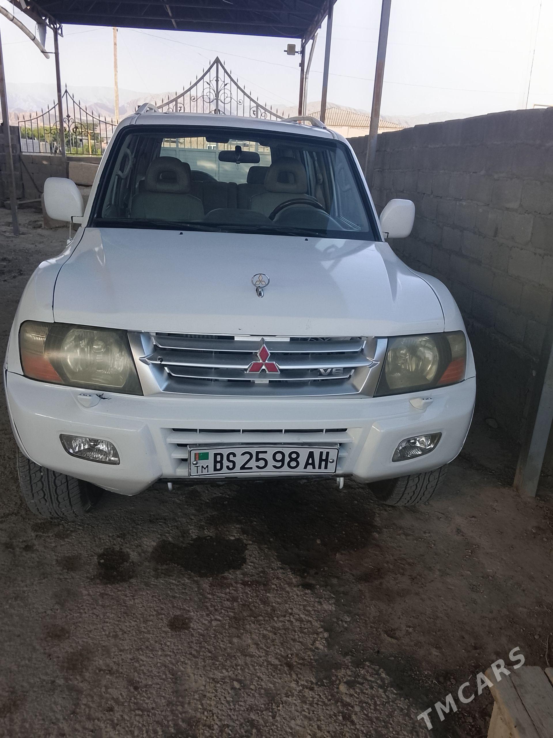 Mitsubishi Pajero 2001 - 175 000 TMT - Бахарден - img 1