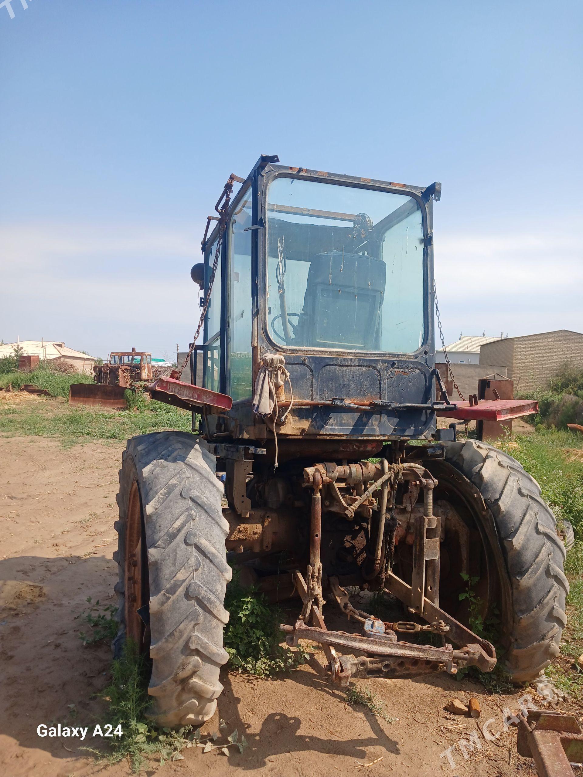 MTZ T-28 2003 - 12 000 TMT - Ýolöten - img 1