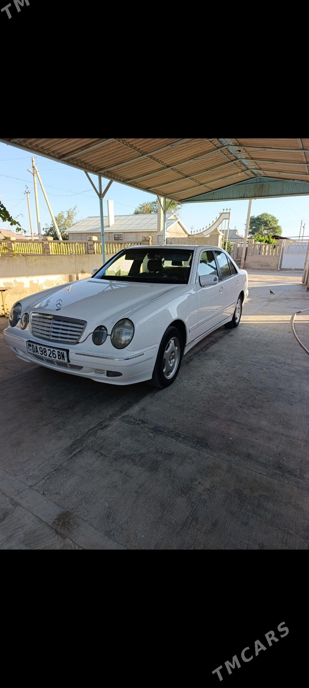 Mercedes-Benz 300SL 2002 - 125 000 TMT - Гумдаг - img 1
