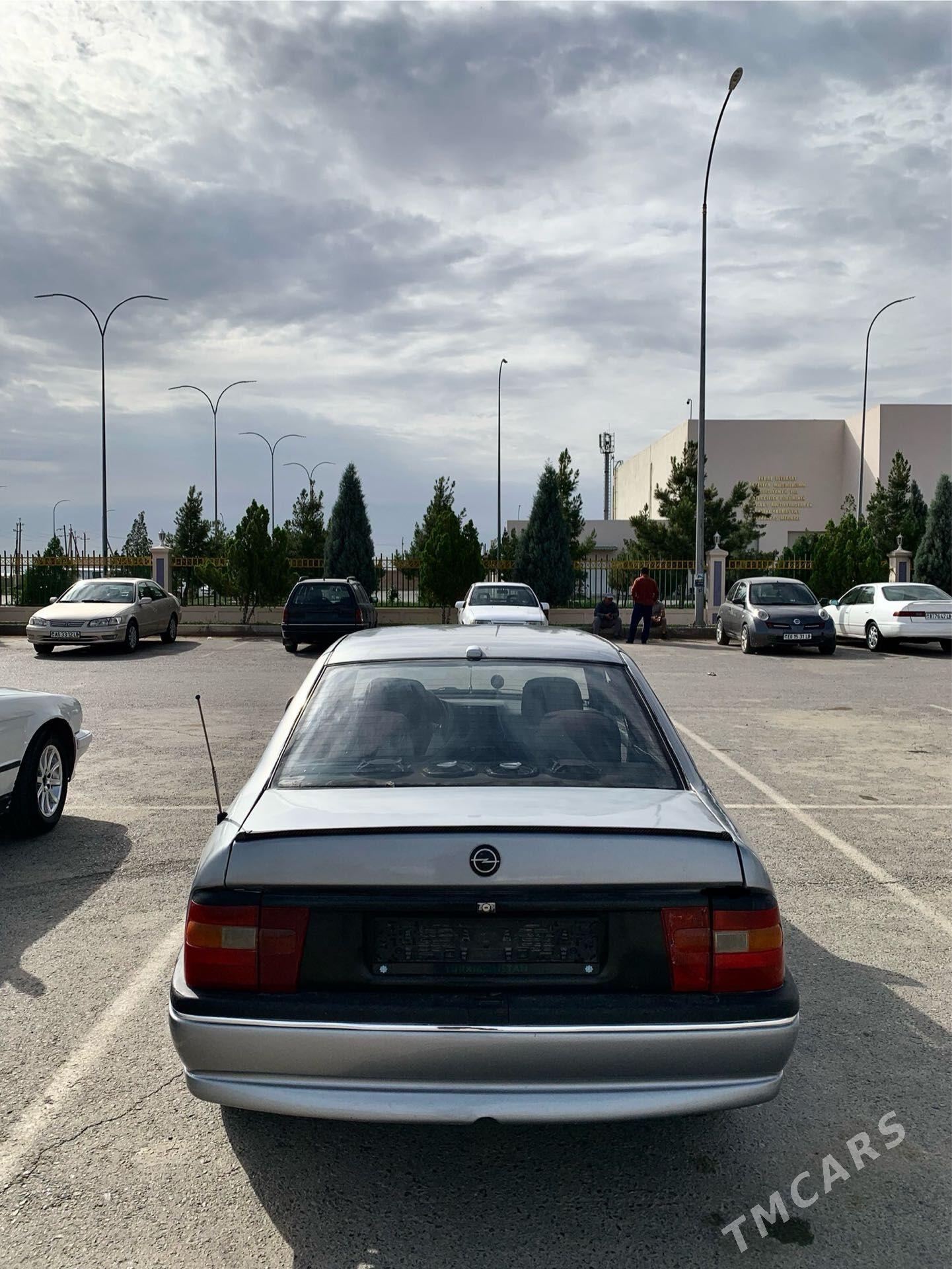 Opel Vectra 1993 - 37 000 TMT - Sakar - img 1