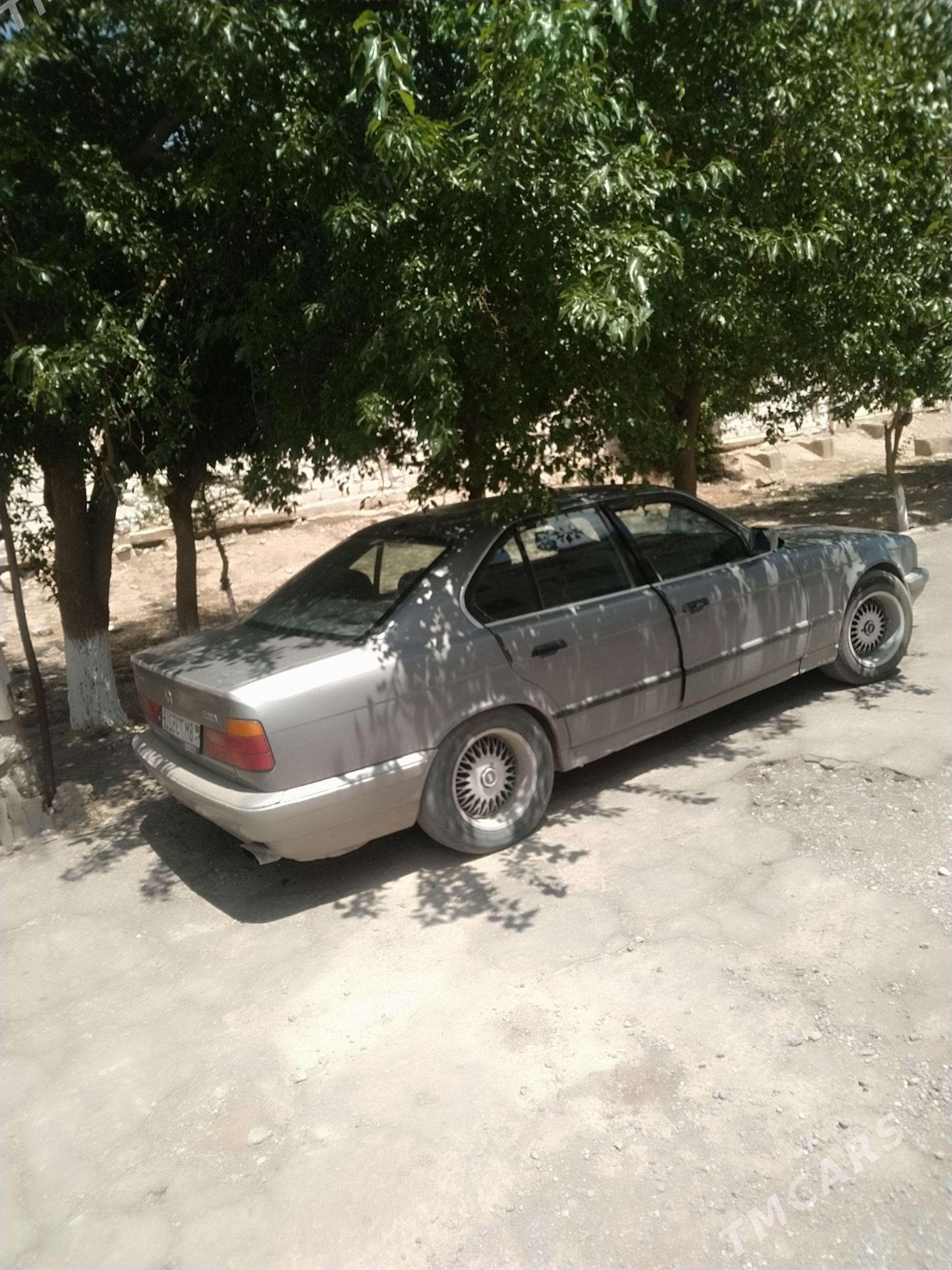 BMW 520 1990 - 40 000 TMT - Magdanly - img 1