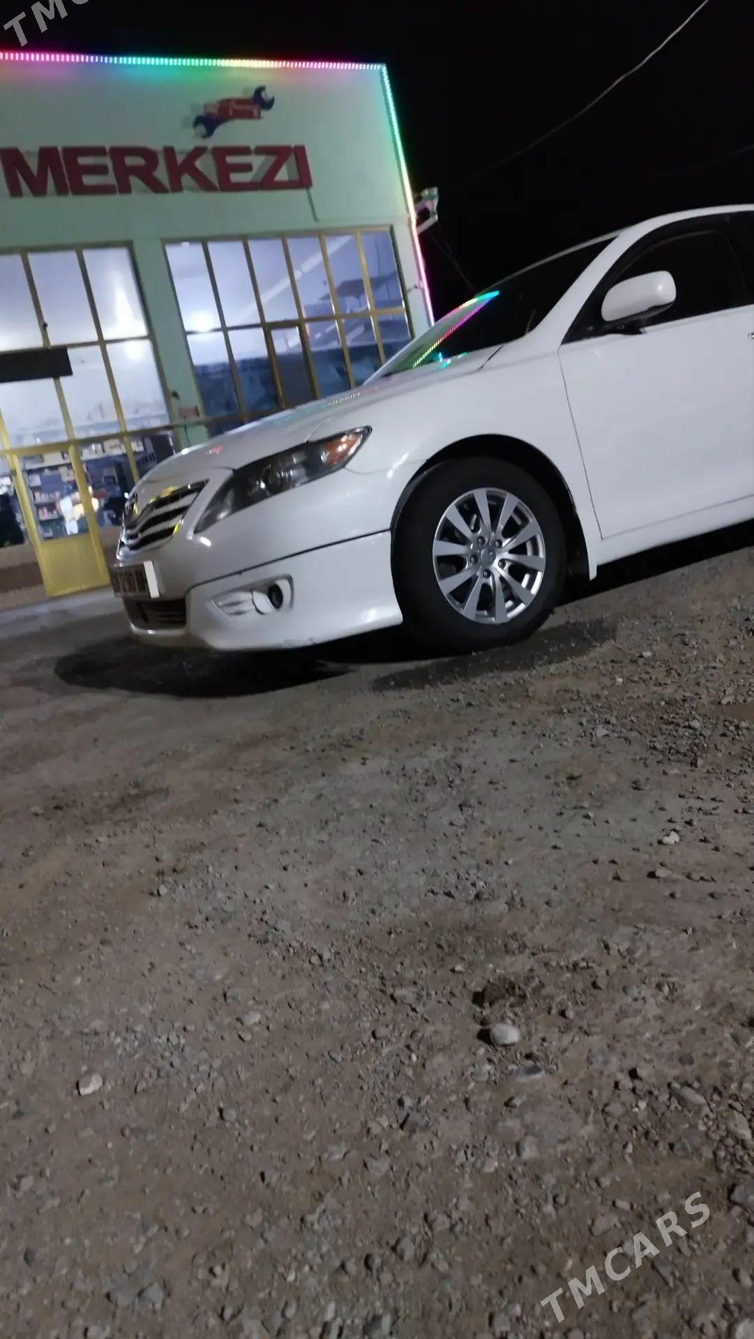Toyota Camry 2010 - 135 000 TMT - Гызыларбат - img 1