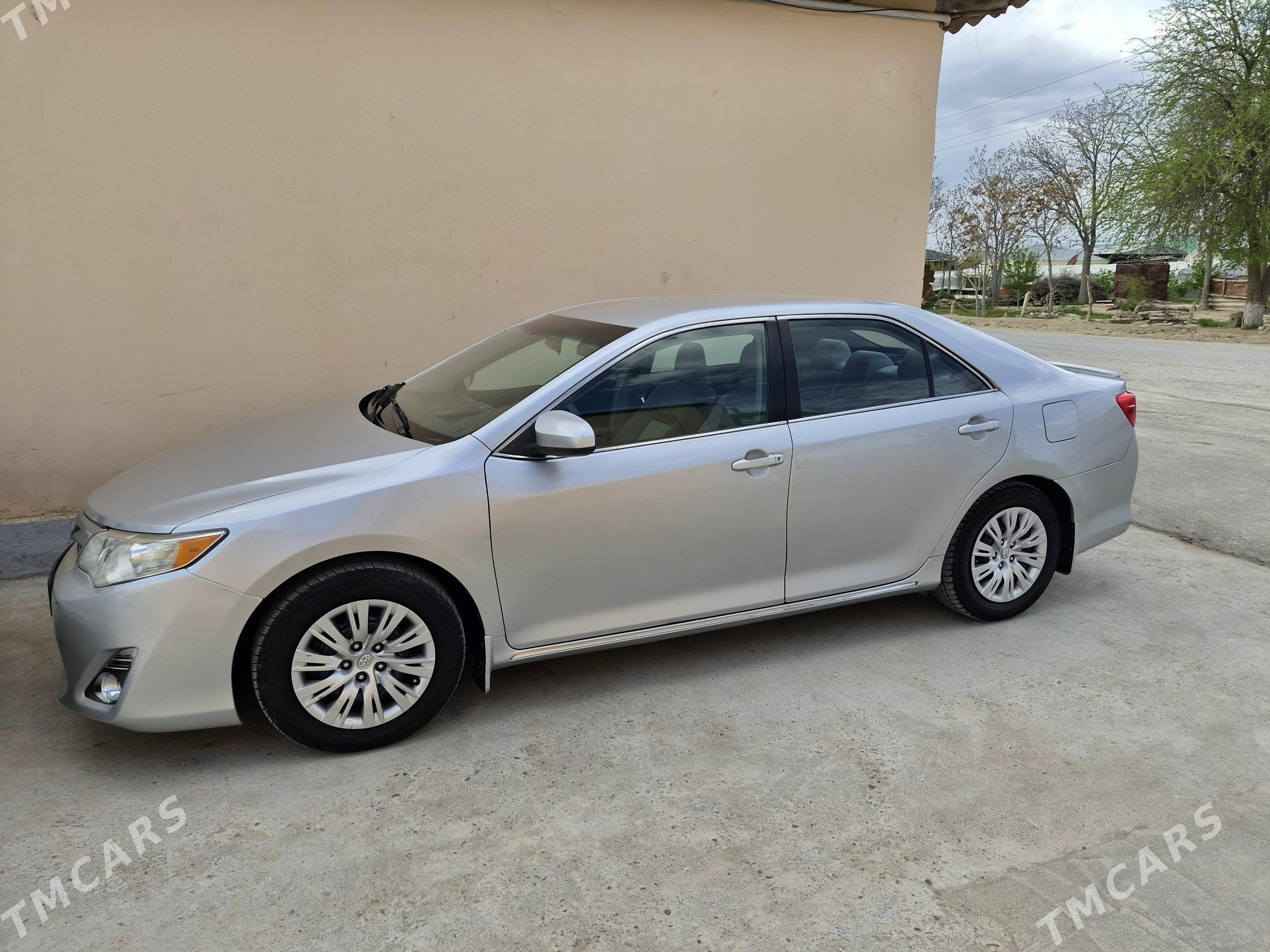 Toyota Camry 2013 - 229 000 TMT - Гёкдепе - img 1