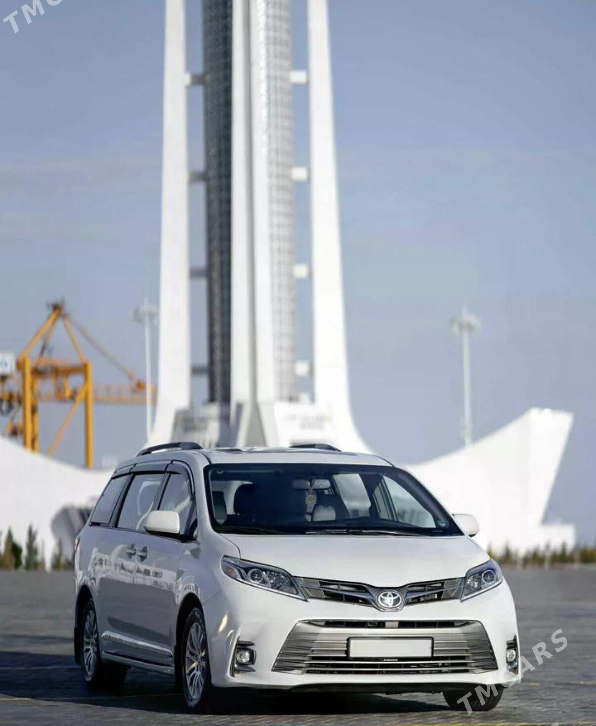 Toyota Sienna 2017 - 500 000 TMT - Туркменбаши - img 1