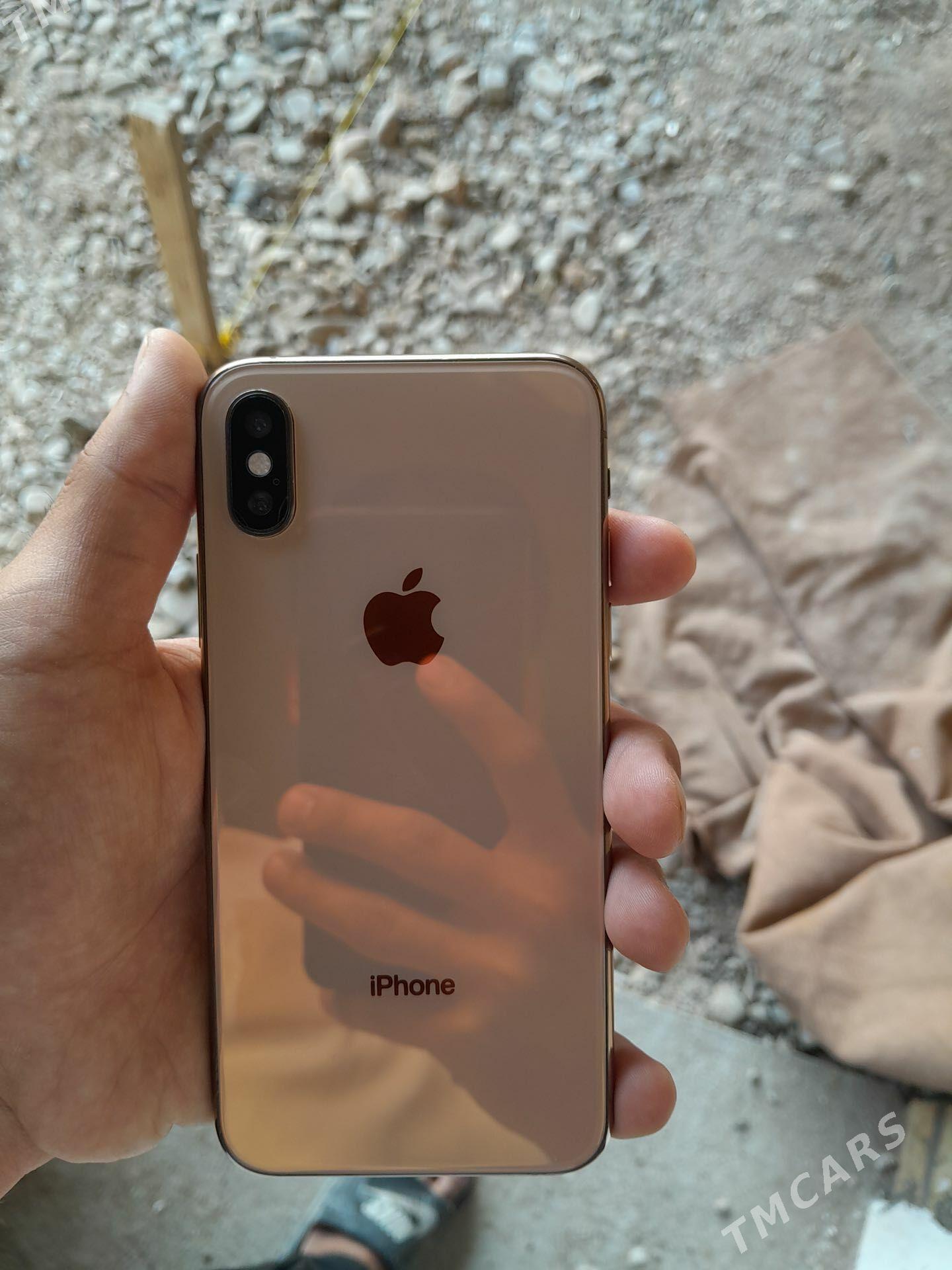 iphone xs - Sarahs - img 1