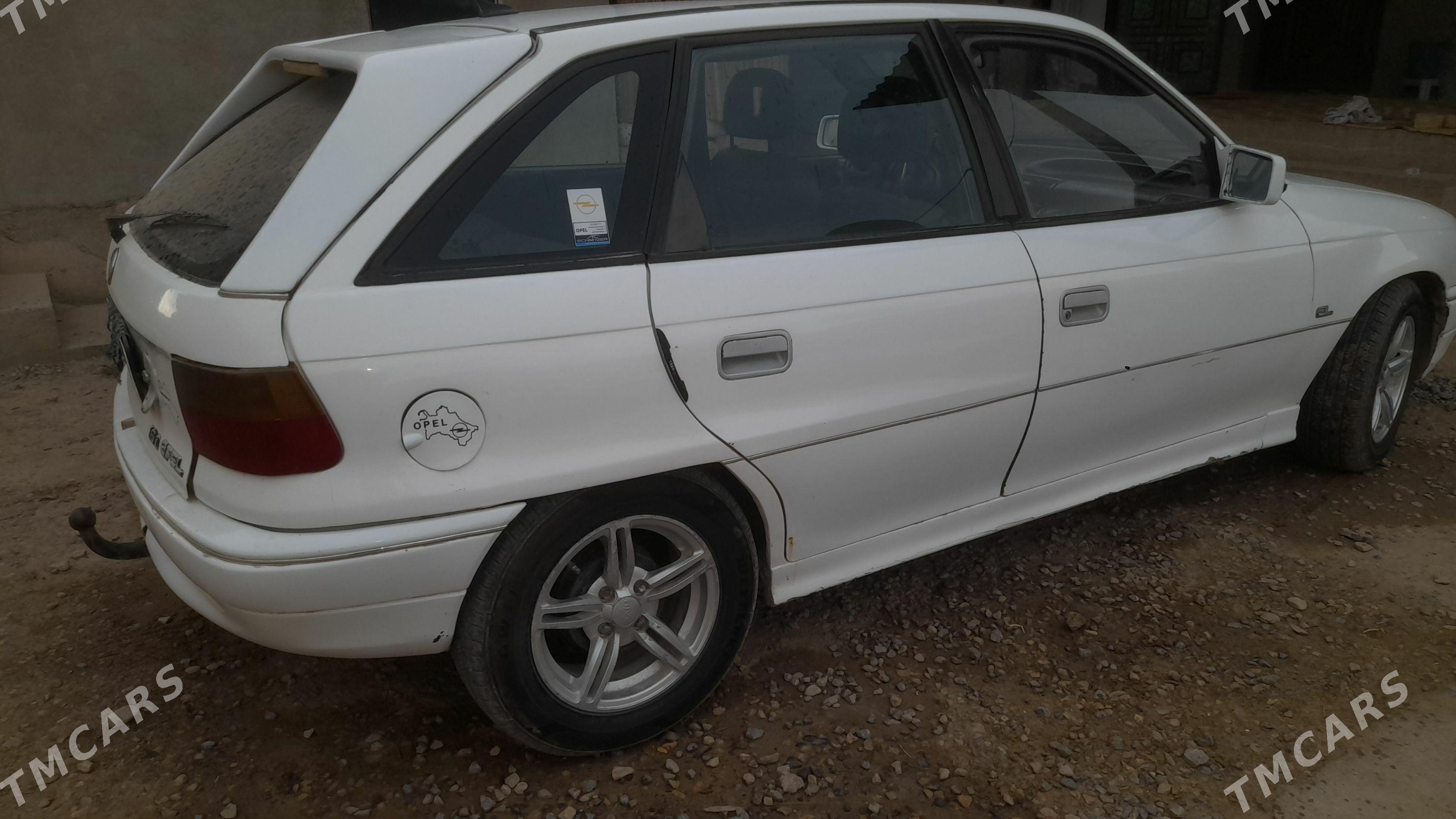 Opel Astra 1993 - 44 000 TMT - Теджен - img 1