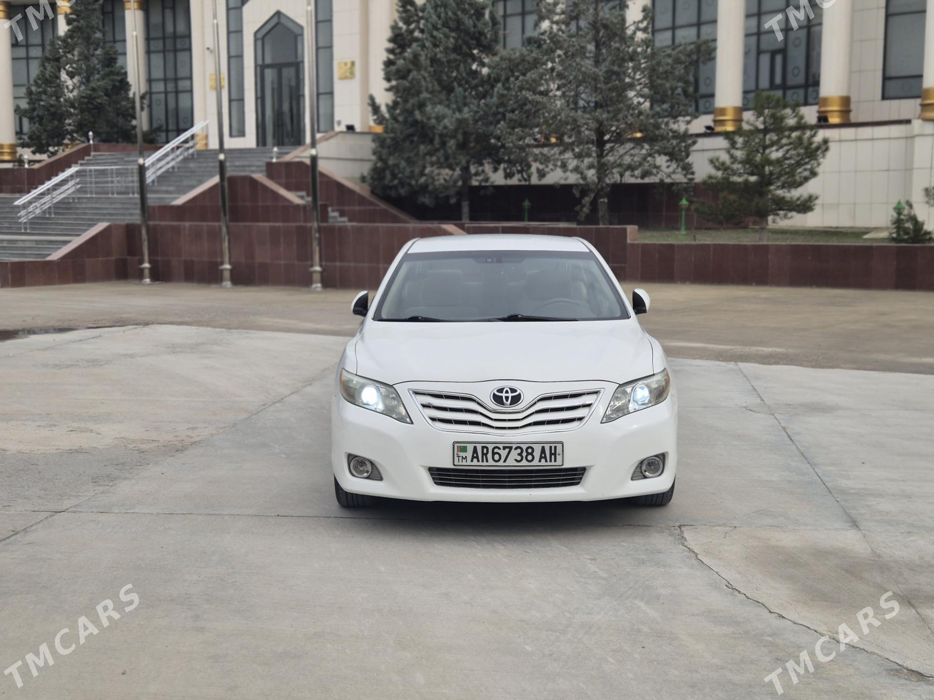 Toyota Camry 2010 - 218 000 TMT - Гёкдепе - img 1