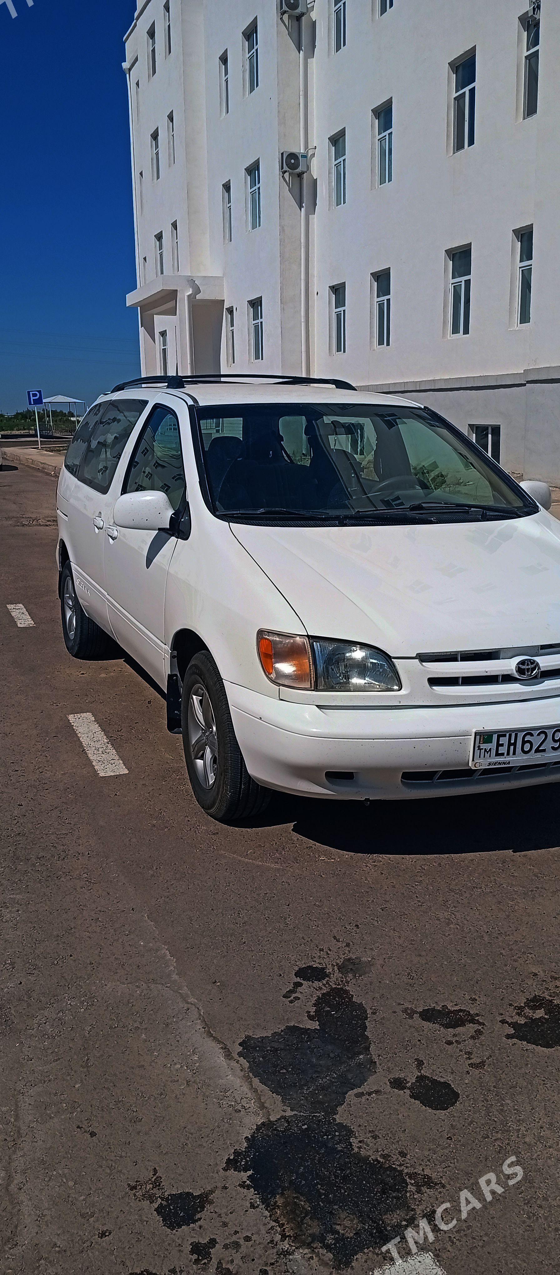 Toyota Sienna 2001 - 220 000 TMT - Daşoguz - img 1