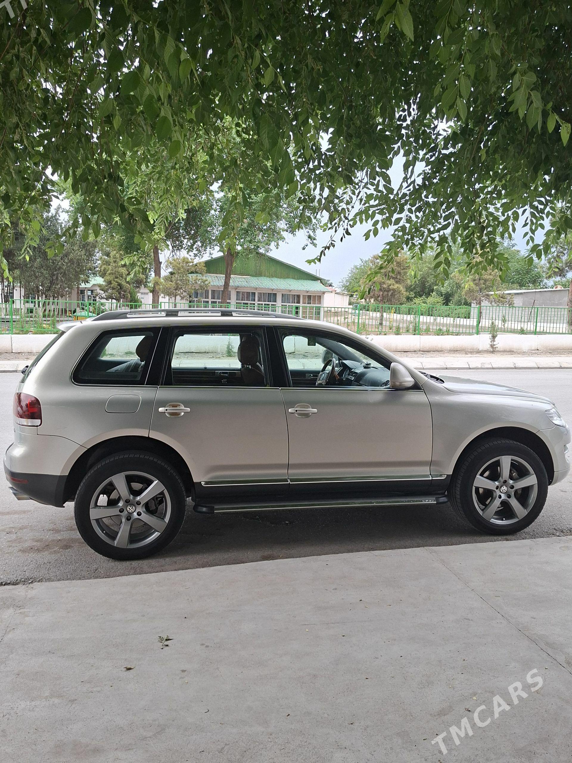 Volkswagen Touareg 2008 - 250 000 TMT - Aşgabat - img 1