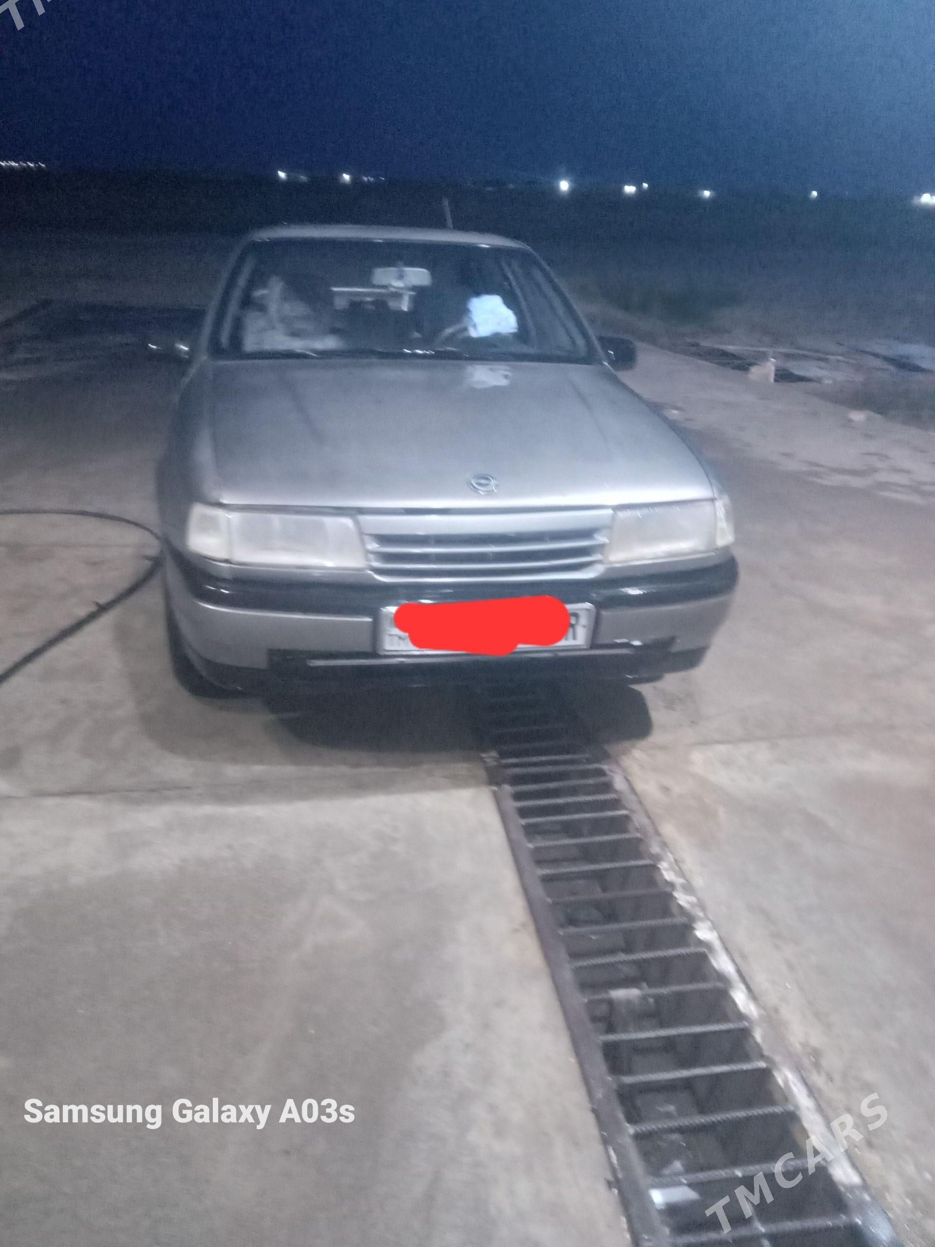 Opel Vectra 1992 - 35 000 TMT - Туркменгала - img 1