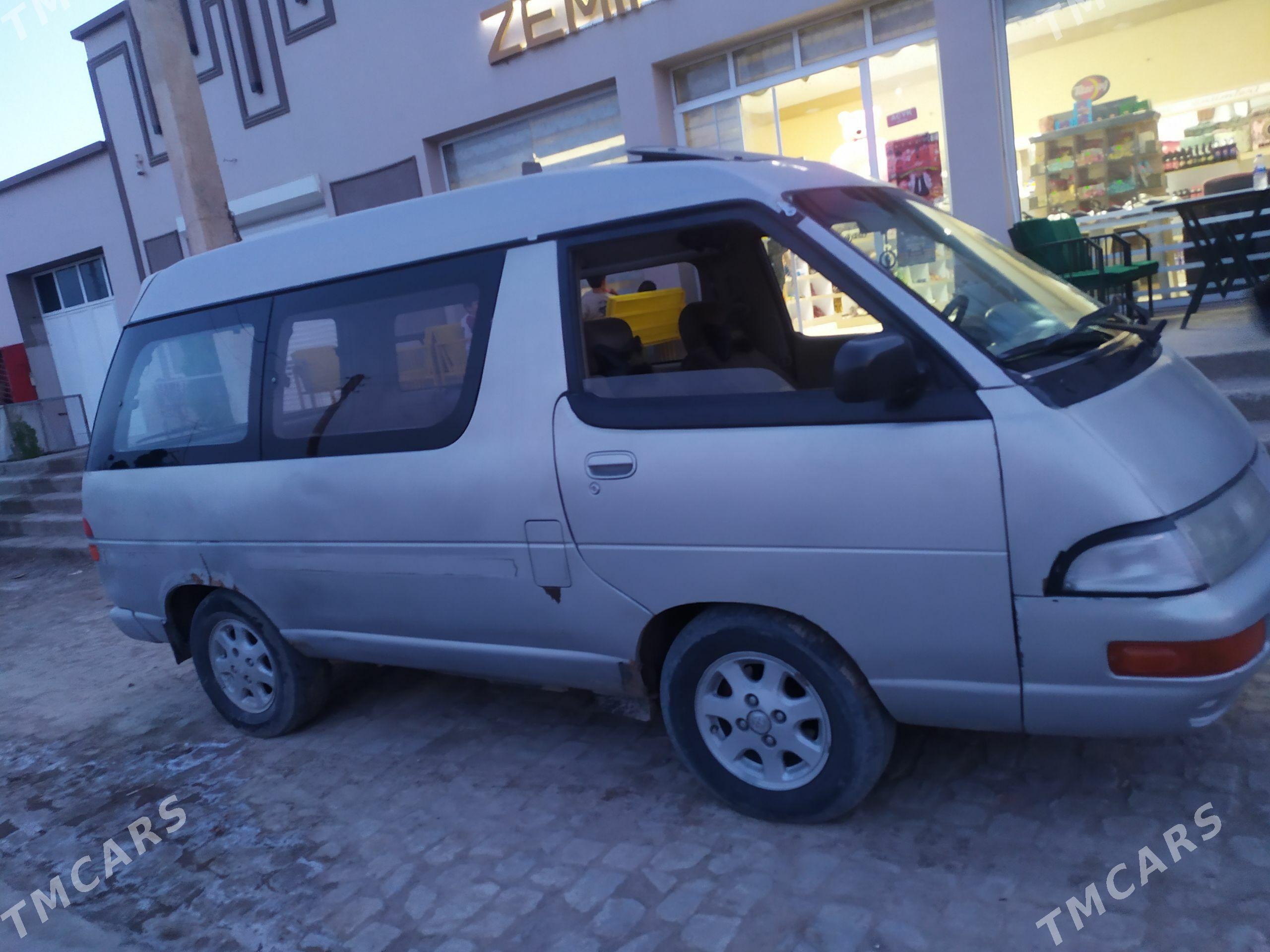 Toyota Town Ace 1994 - 35 000 TMT - Köneürgenç - img 1