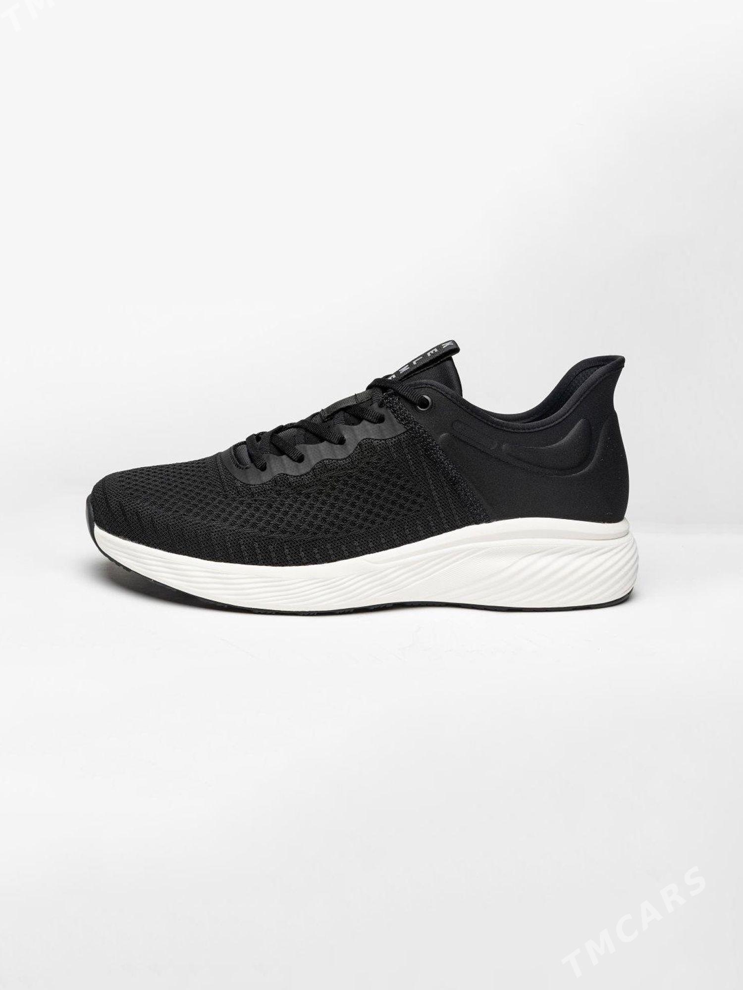 KELME Krasowka - Мары - img 1