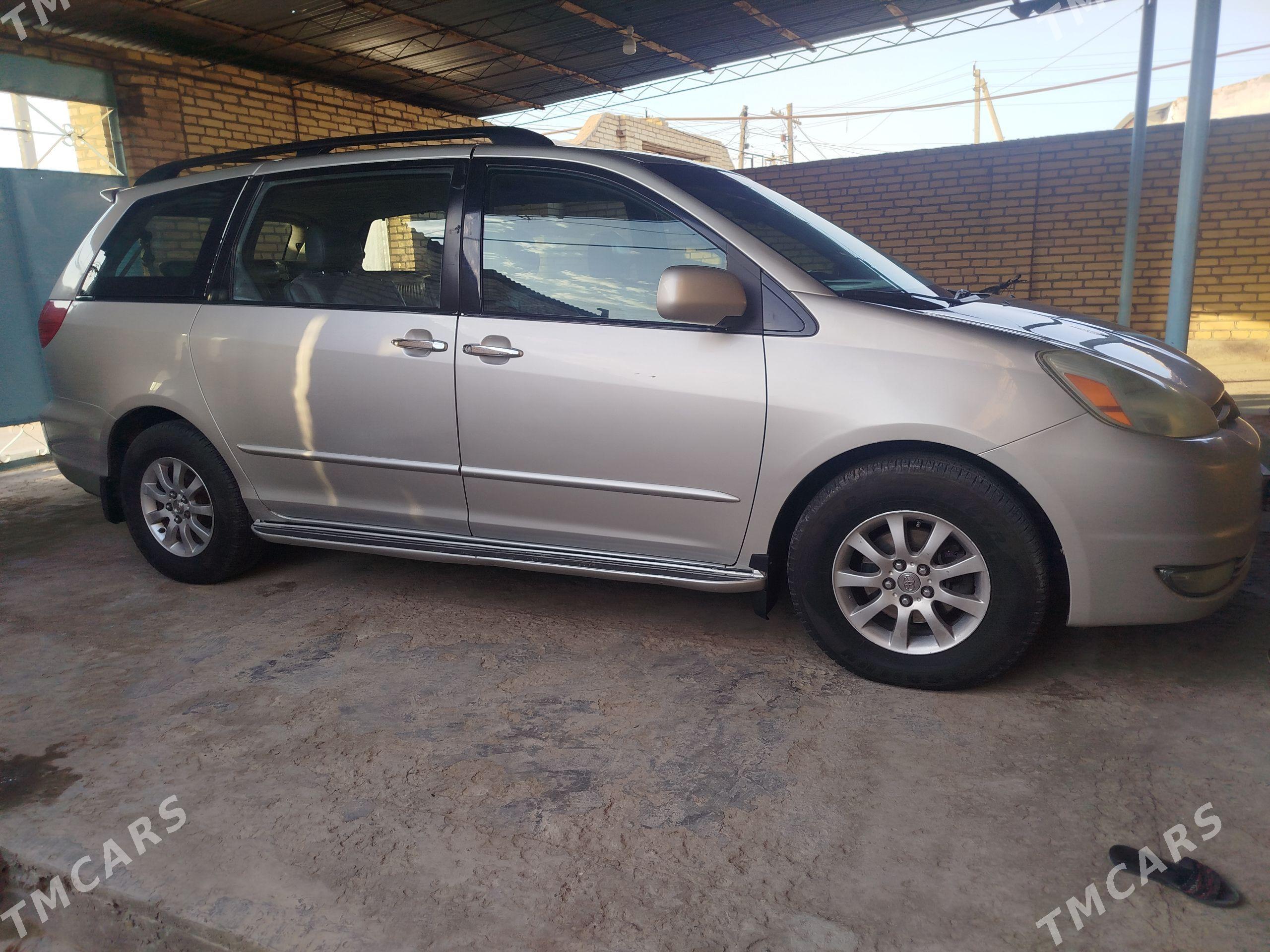 Toyota Sienna 2004 - 285 000 TMT - Дянев - img 1