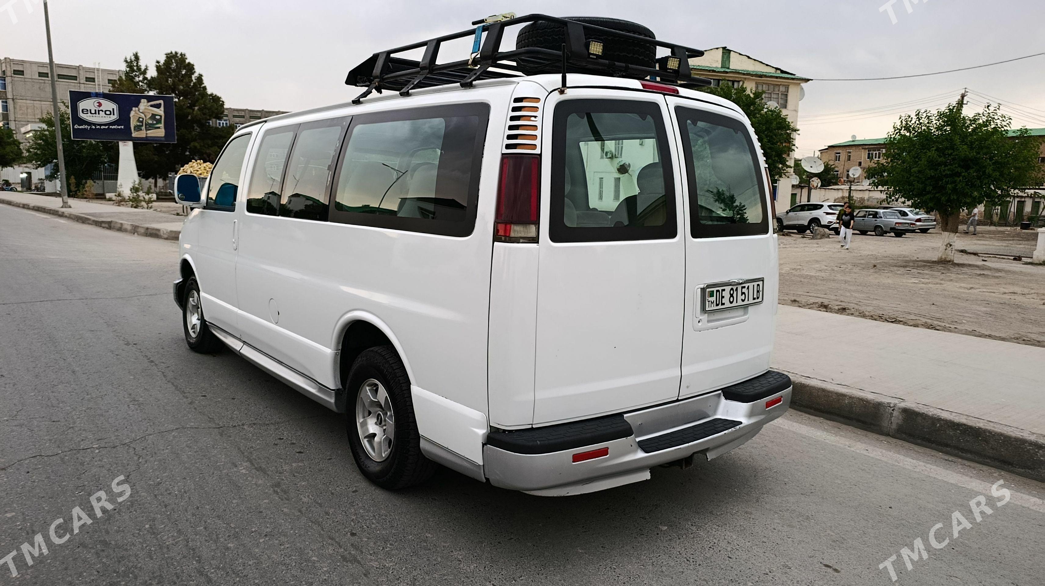 GMC Savana 2001 - 195 000 TMT - Türkmenabat - img 1