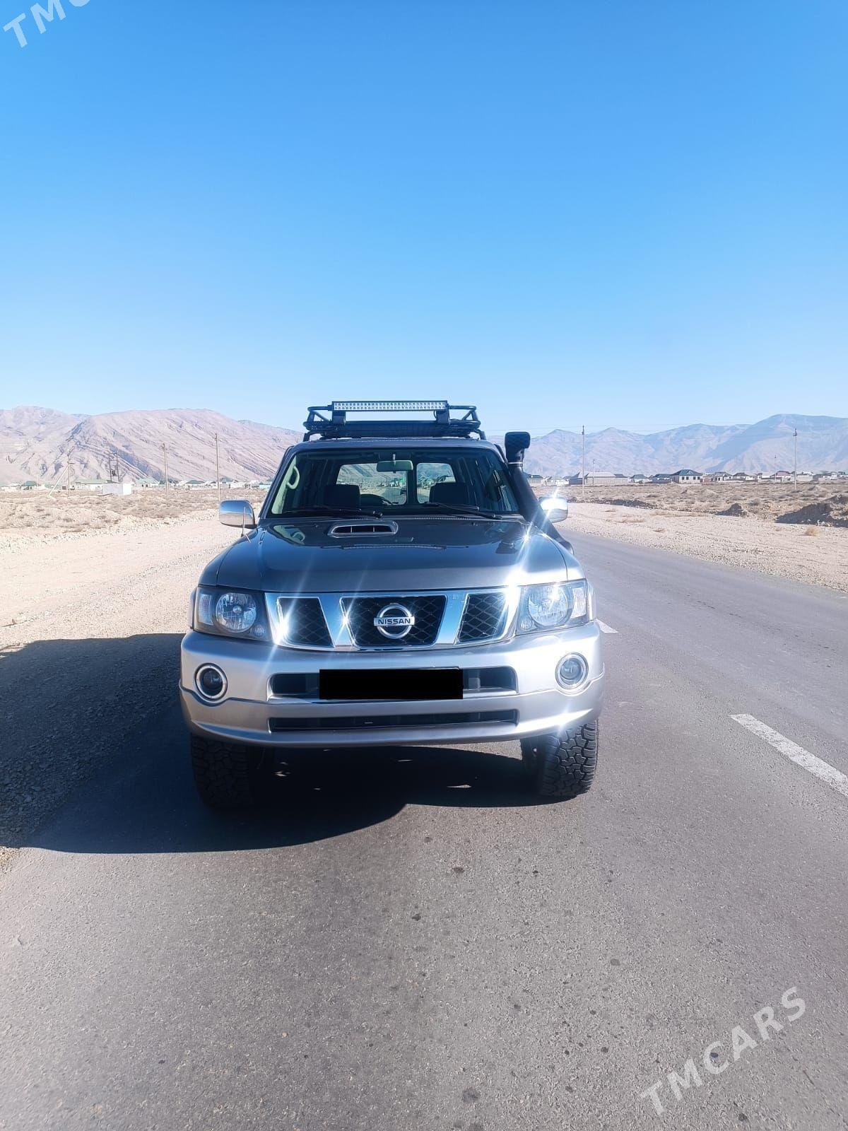 Nissan Patrol 2006 - 500 000 TMT - Balkanabat - img 1