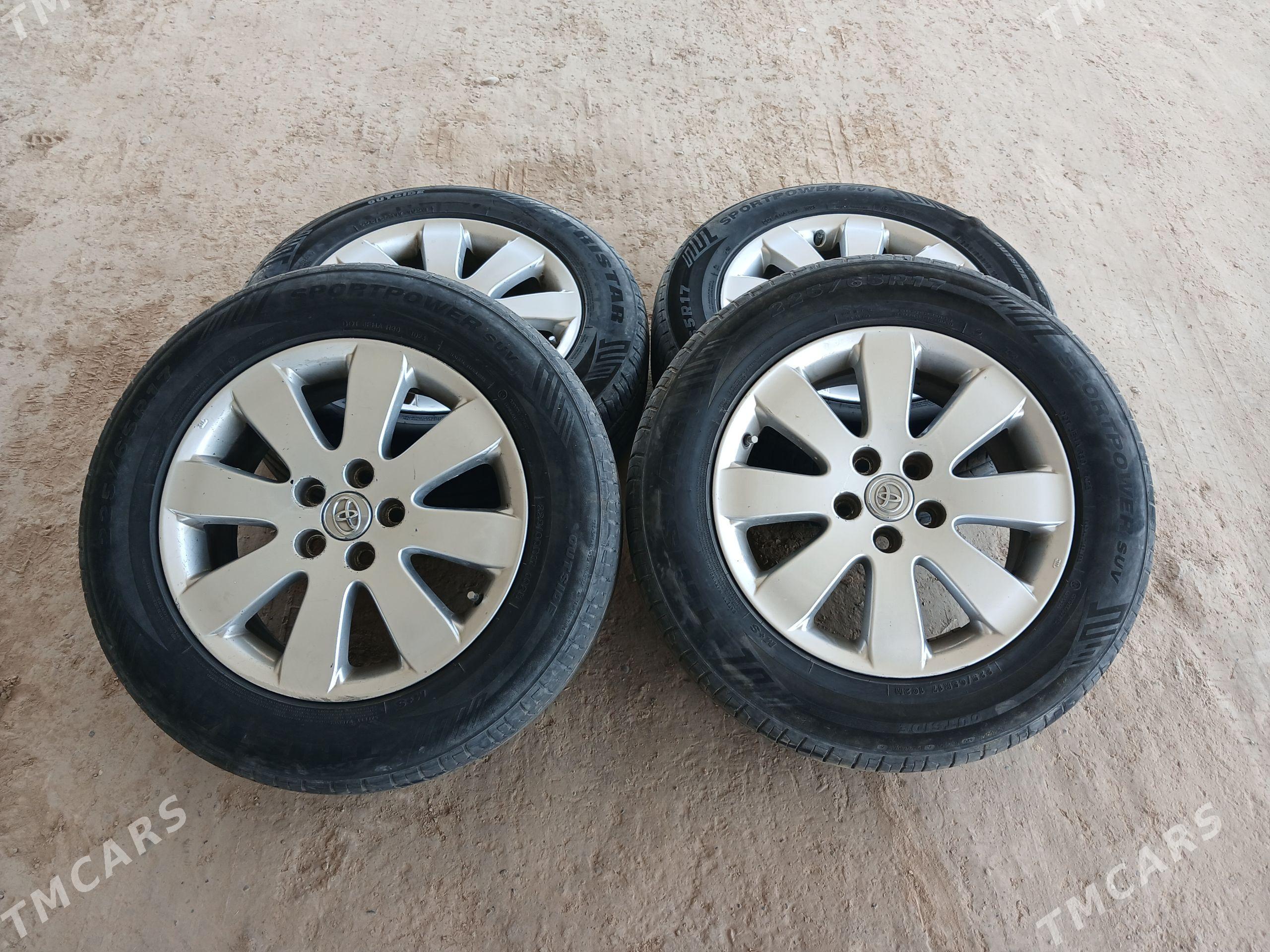 Toyota Sienna 2004 - 300 000 TMT - Murgap - img 1