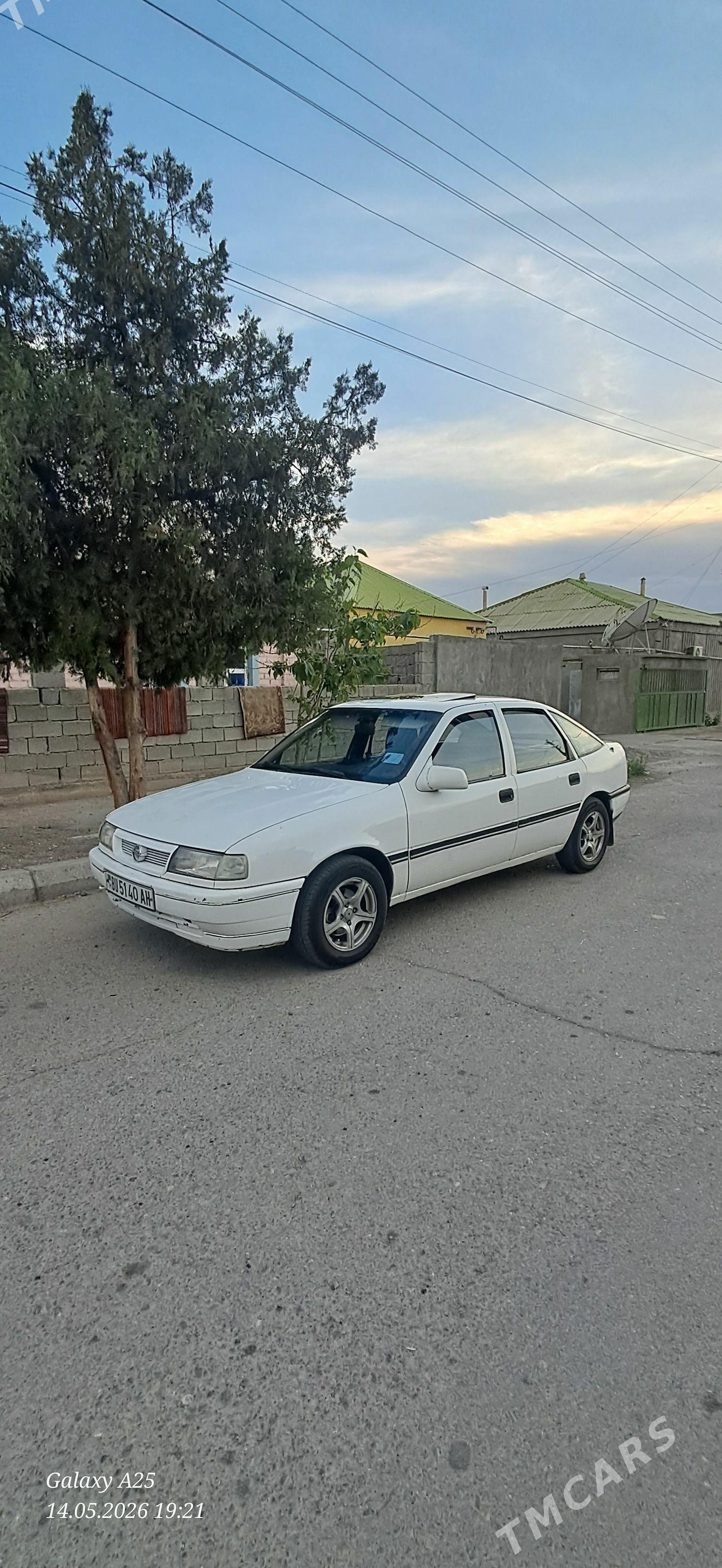Opel Vectra 1992 - 35 000 TMT - Анев - img 1