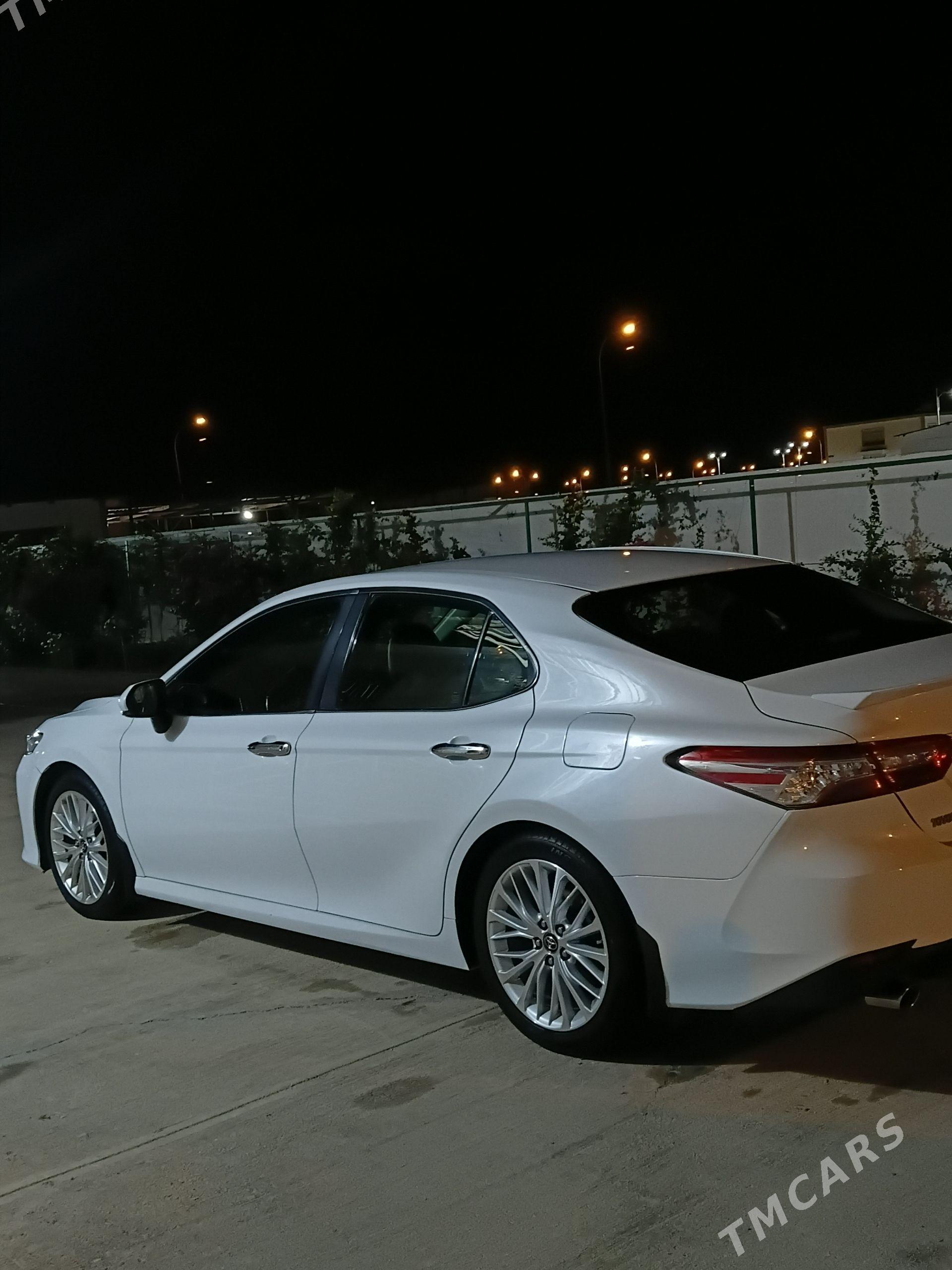 Toyota Camry 2019 - 300 000 TMT - Ашхабад - img 1
