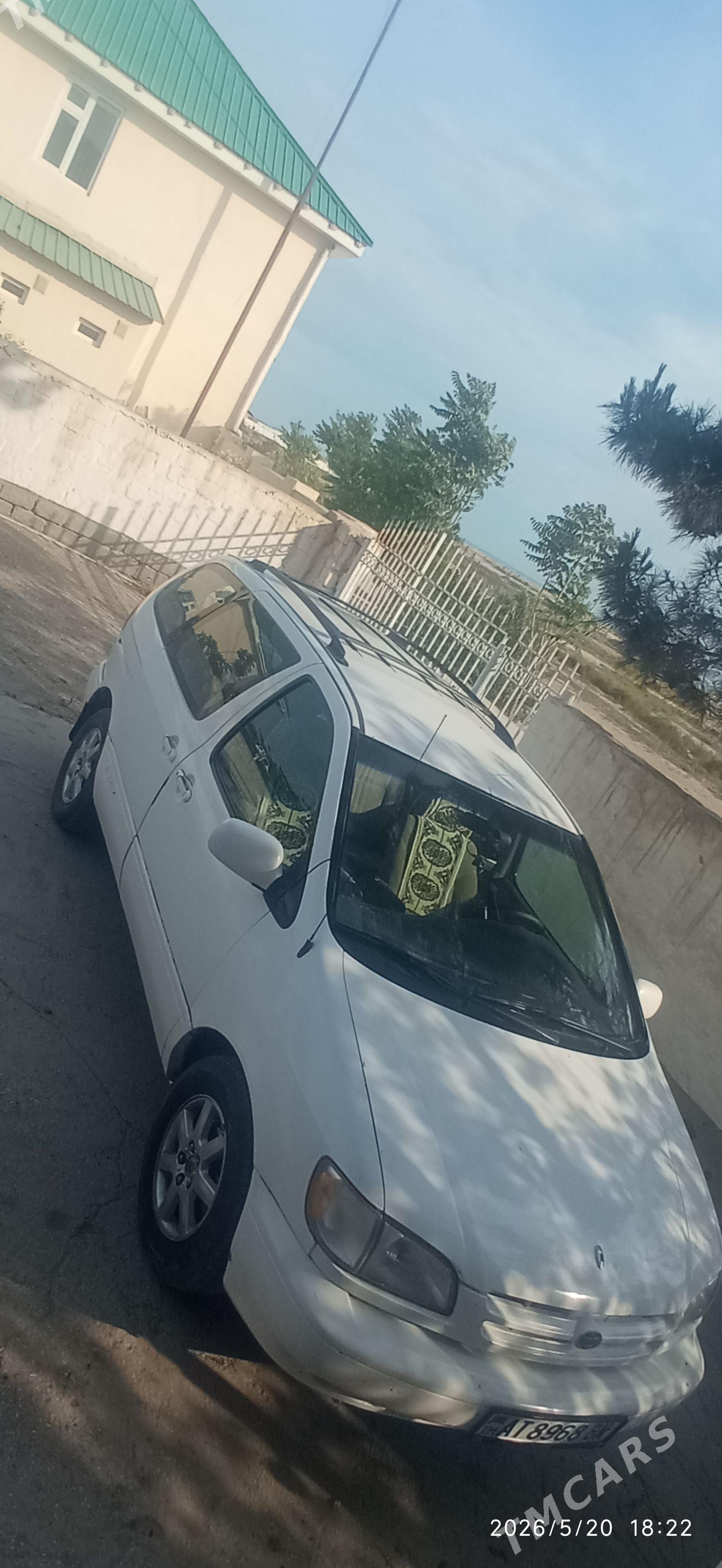Toyota Sienna 2000 - 180 000 TMT - Balkanabat - img 1