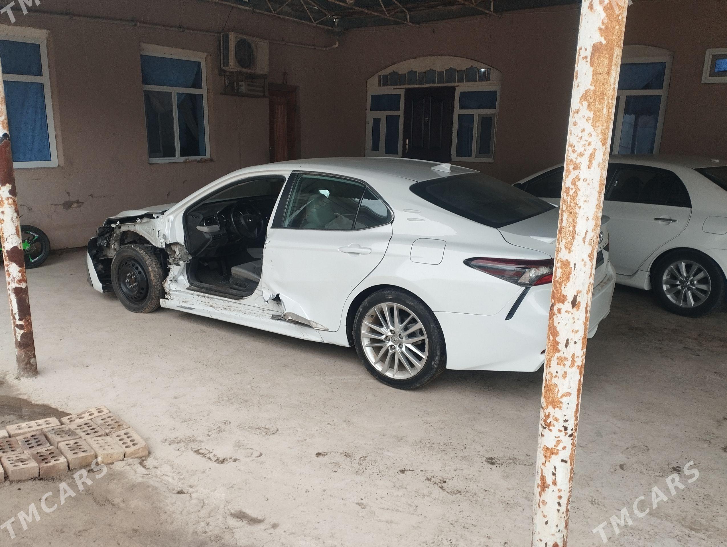 Toyota Camry 2022 - 260 000 TMT - Мургап - img 1