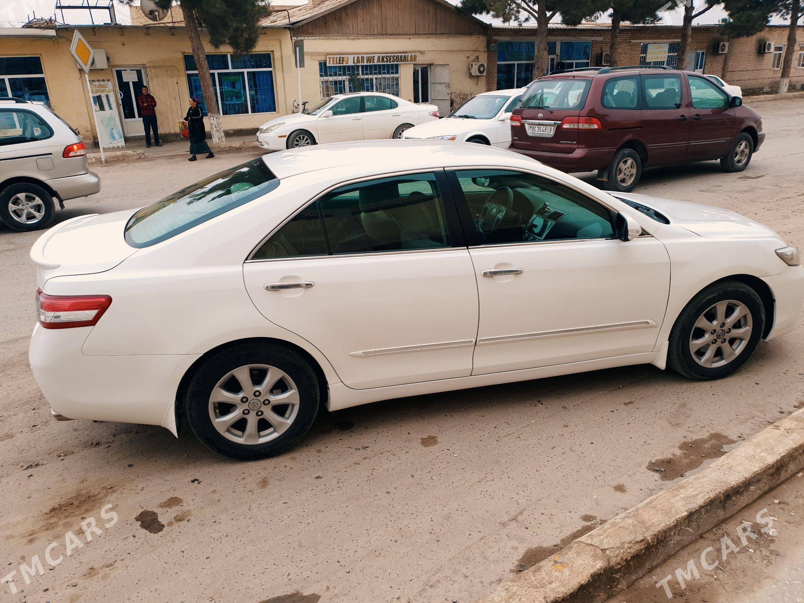 Toyota Camry 2011 - 222 000 TMT - Халач - img 1