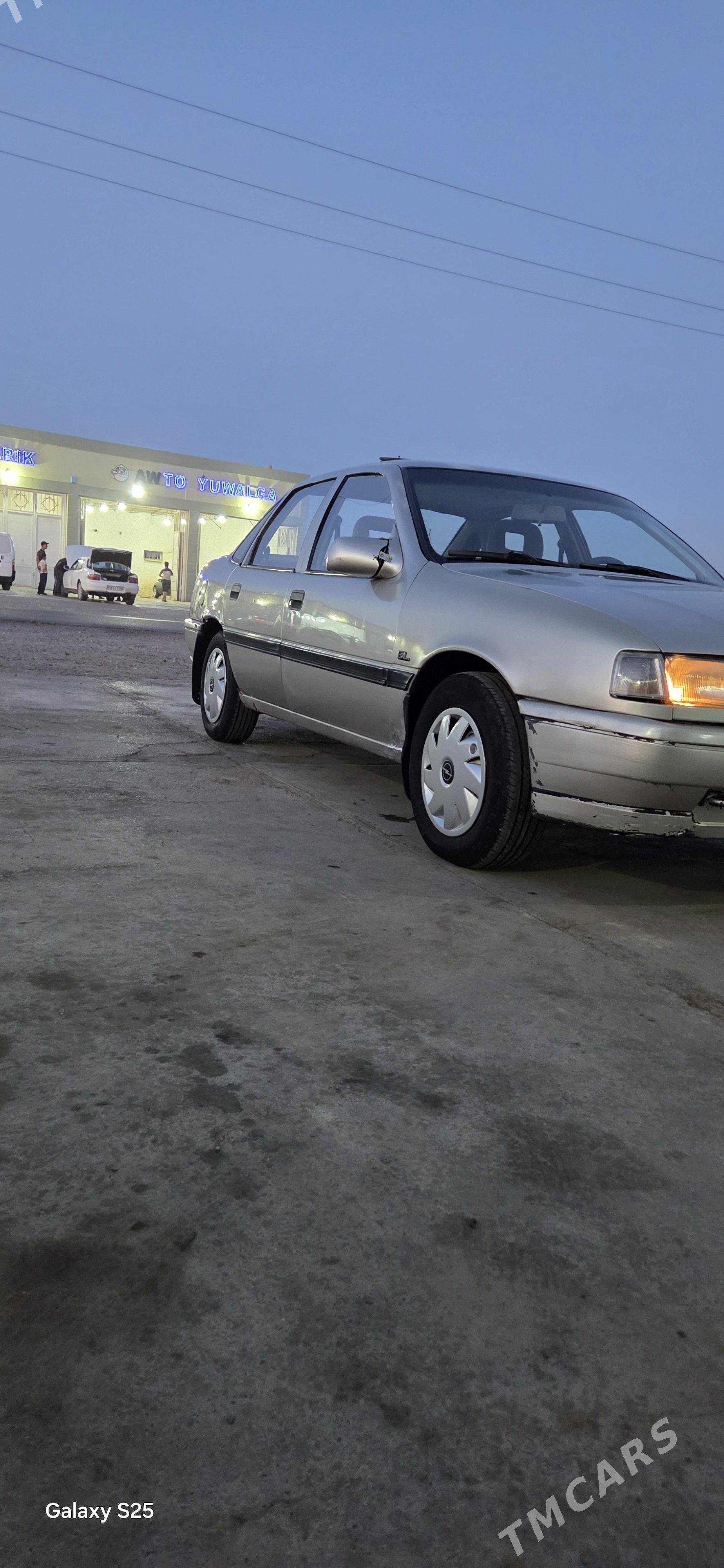 Opel Vectra 1991 - 37 000 TMT - Mary - img 1