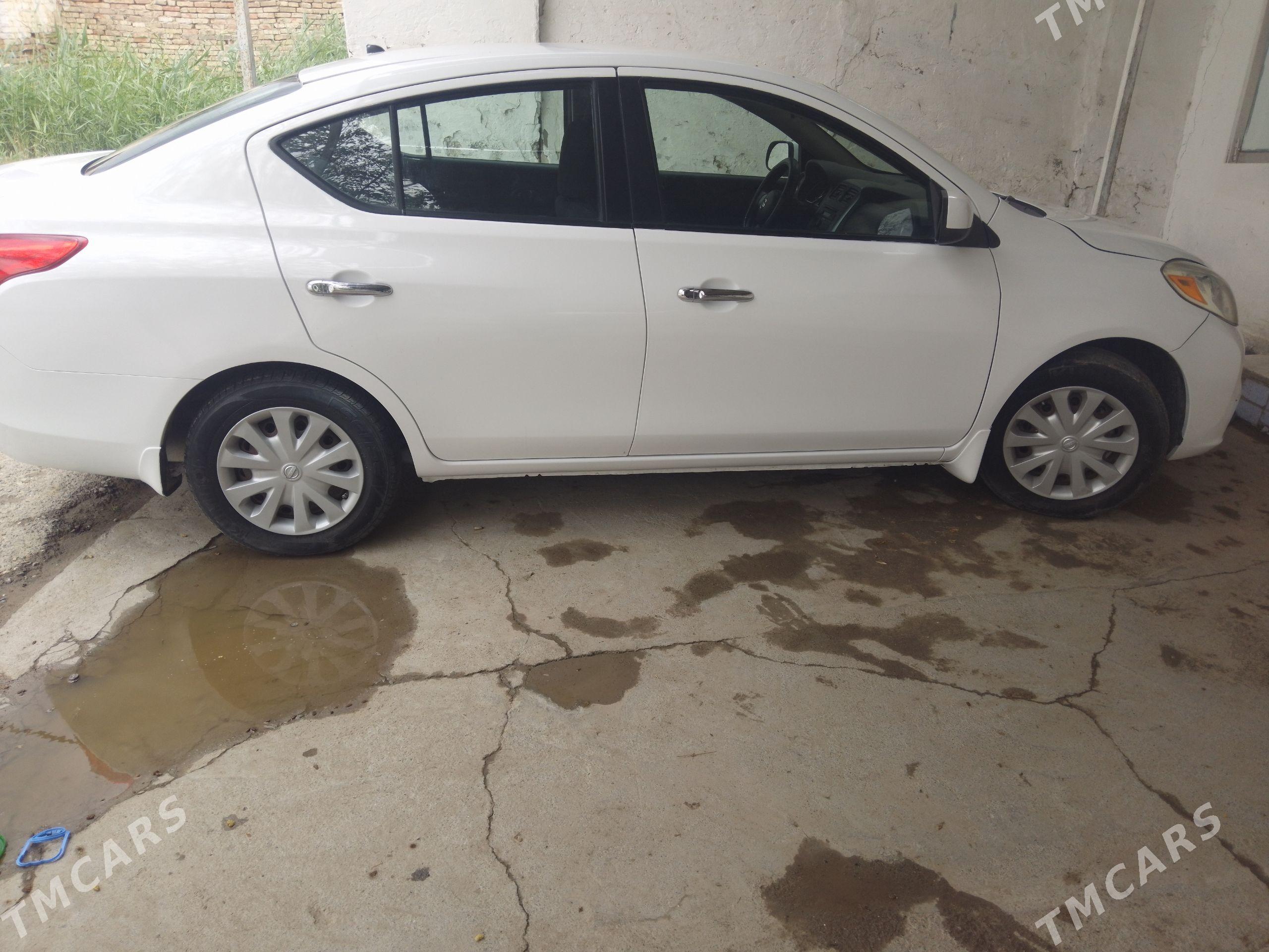 Nissan Versa 2012 - 140 000 TMT - Рухабат (90-й разьезд) - img 1