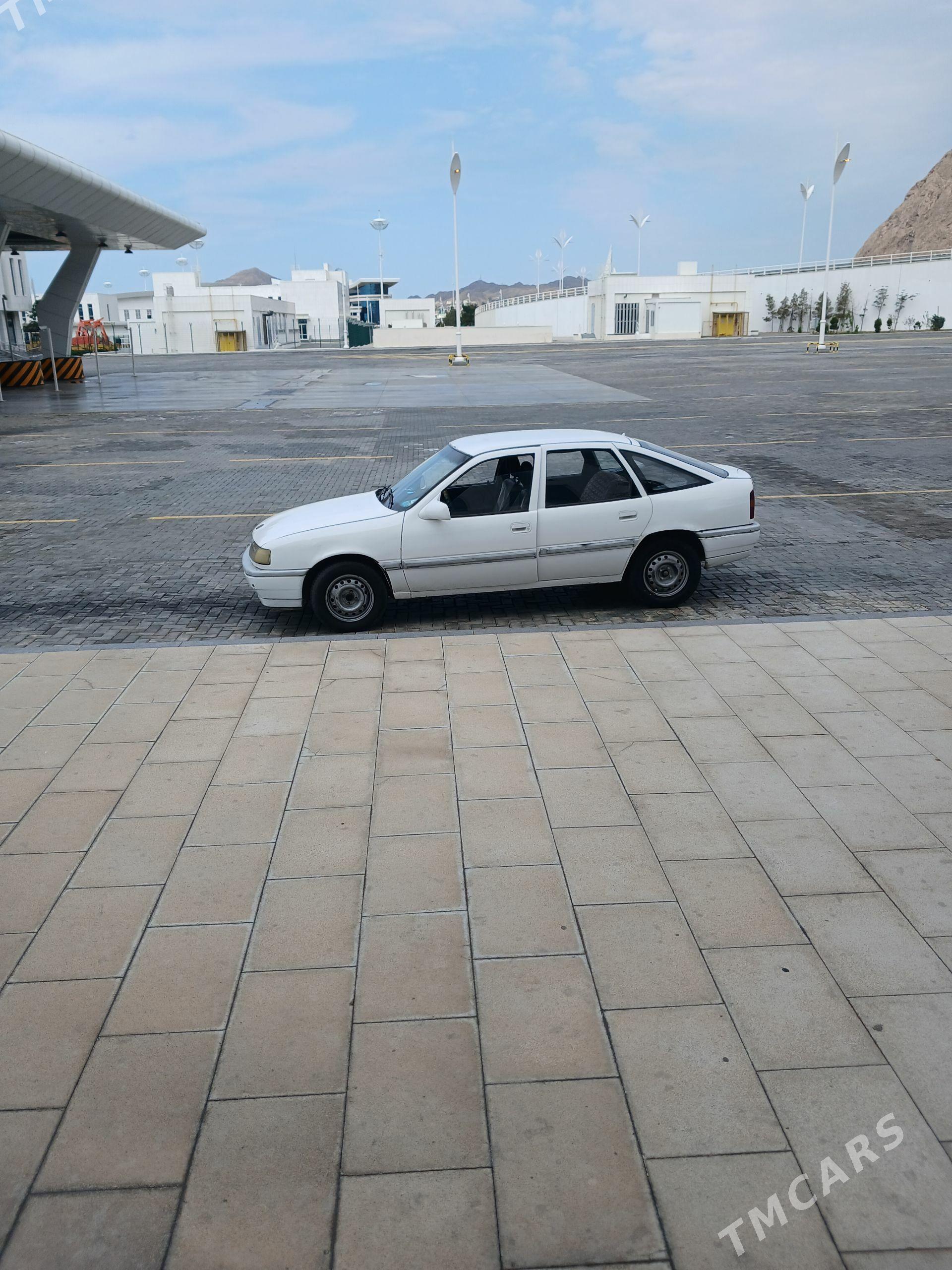 Opel Vectra 1990 - 40 000 TMT - Туркменбаши - img 1